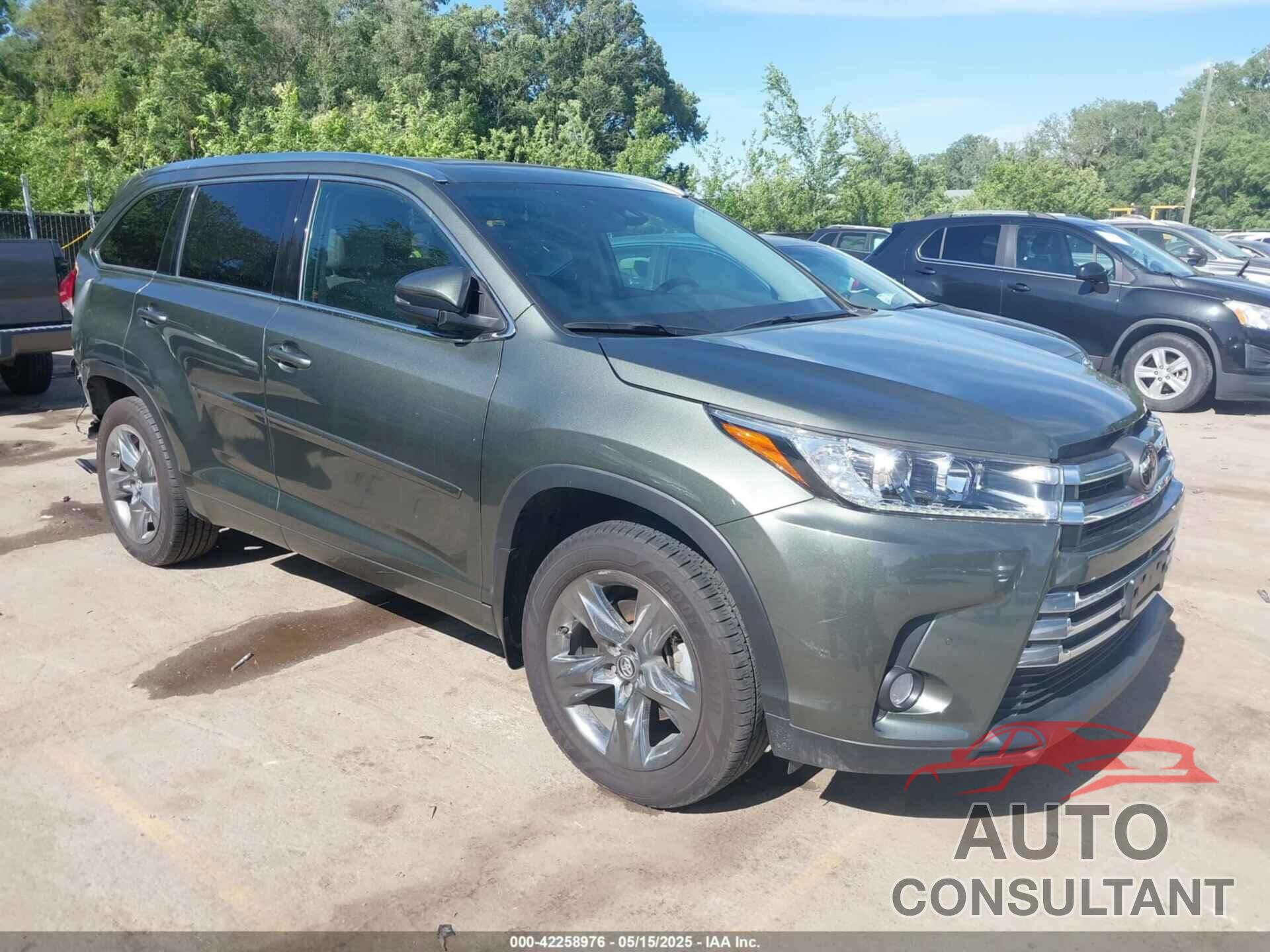 TOYOTA HIGHLANDER 2018 - 5TDDZRFH7JS855494