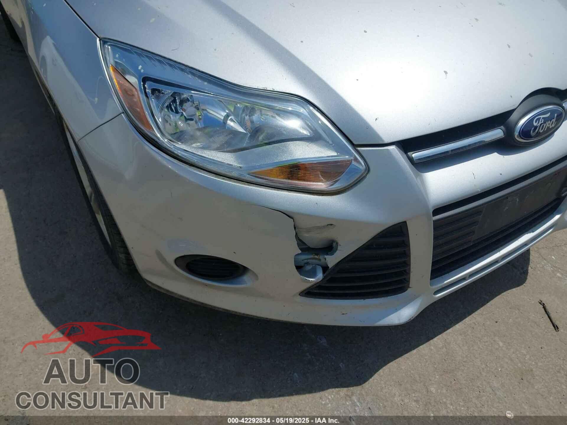 FORD FOCUS 2014 - 1FADP3K2XEL404562