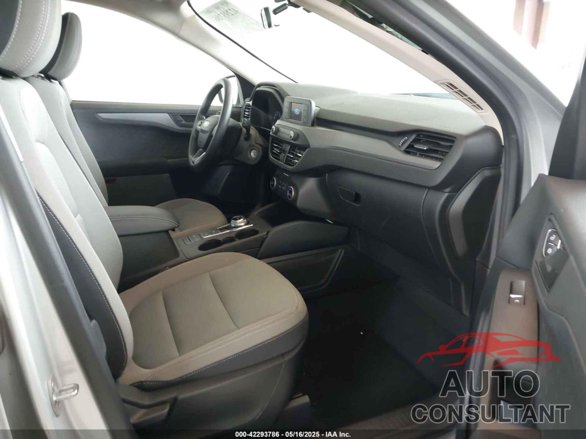 FORD ESCAPE 2020 - 1FMCU9F60LUC58447