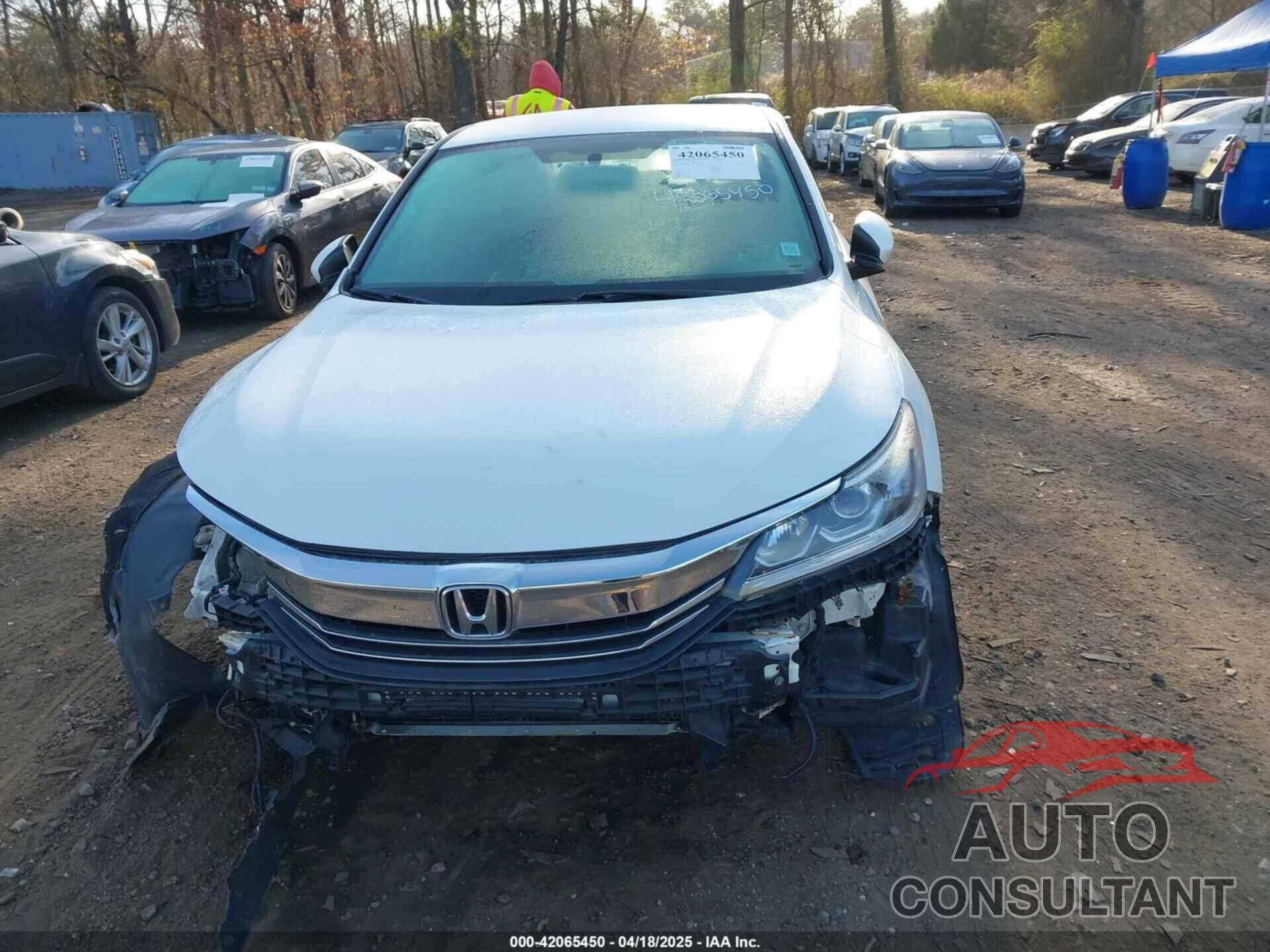HONDA ACCORD 2017 - 1HGCR2F50HA266319