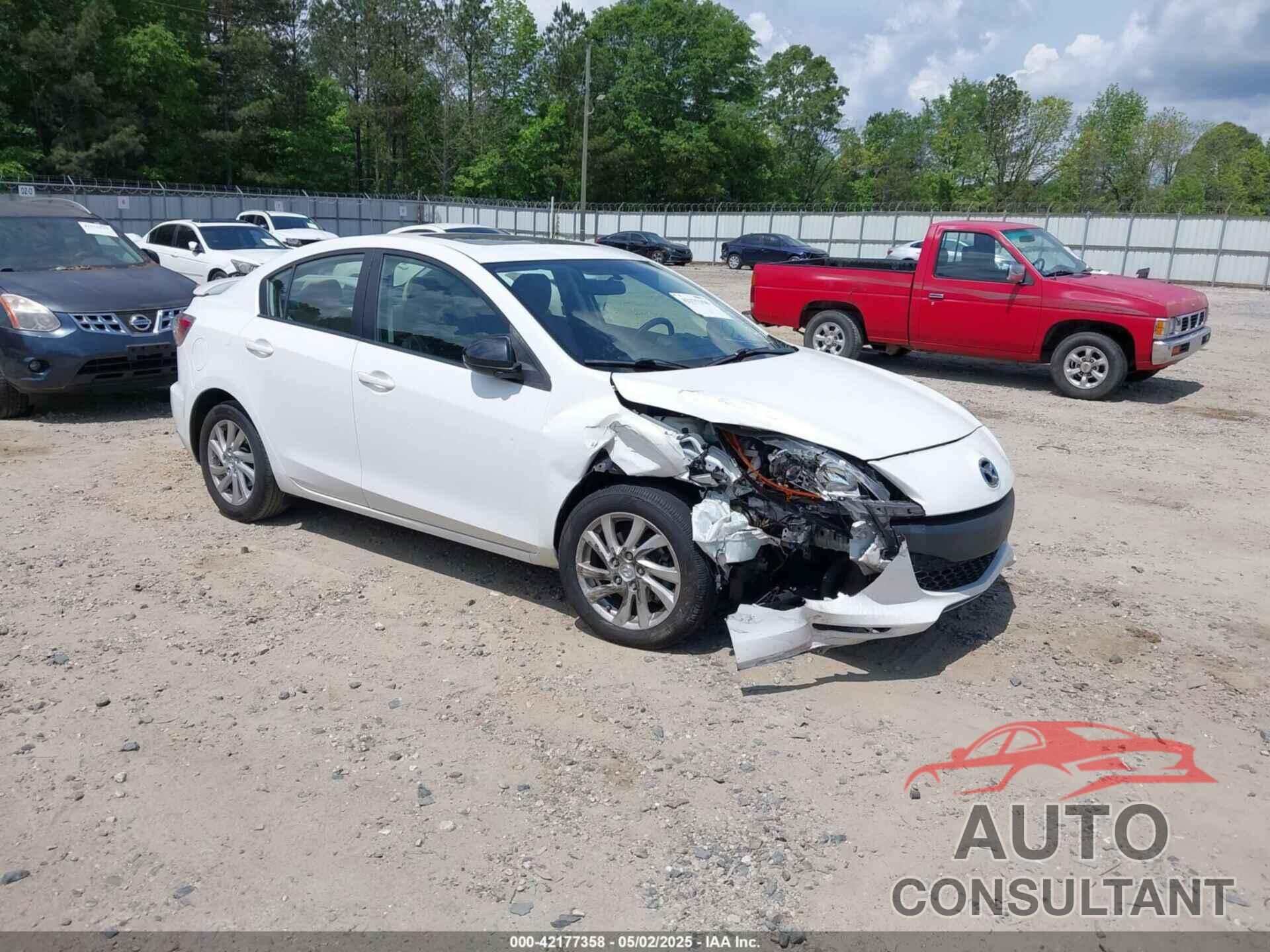 MAZDA MAZDA3 2012 - JM1BL1V8XC1646083