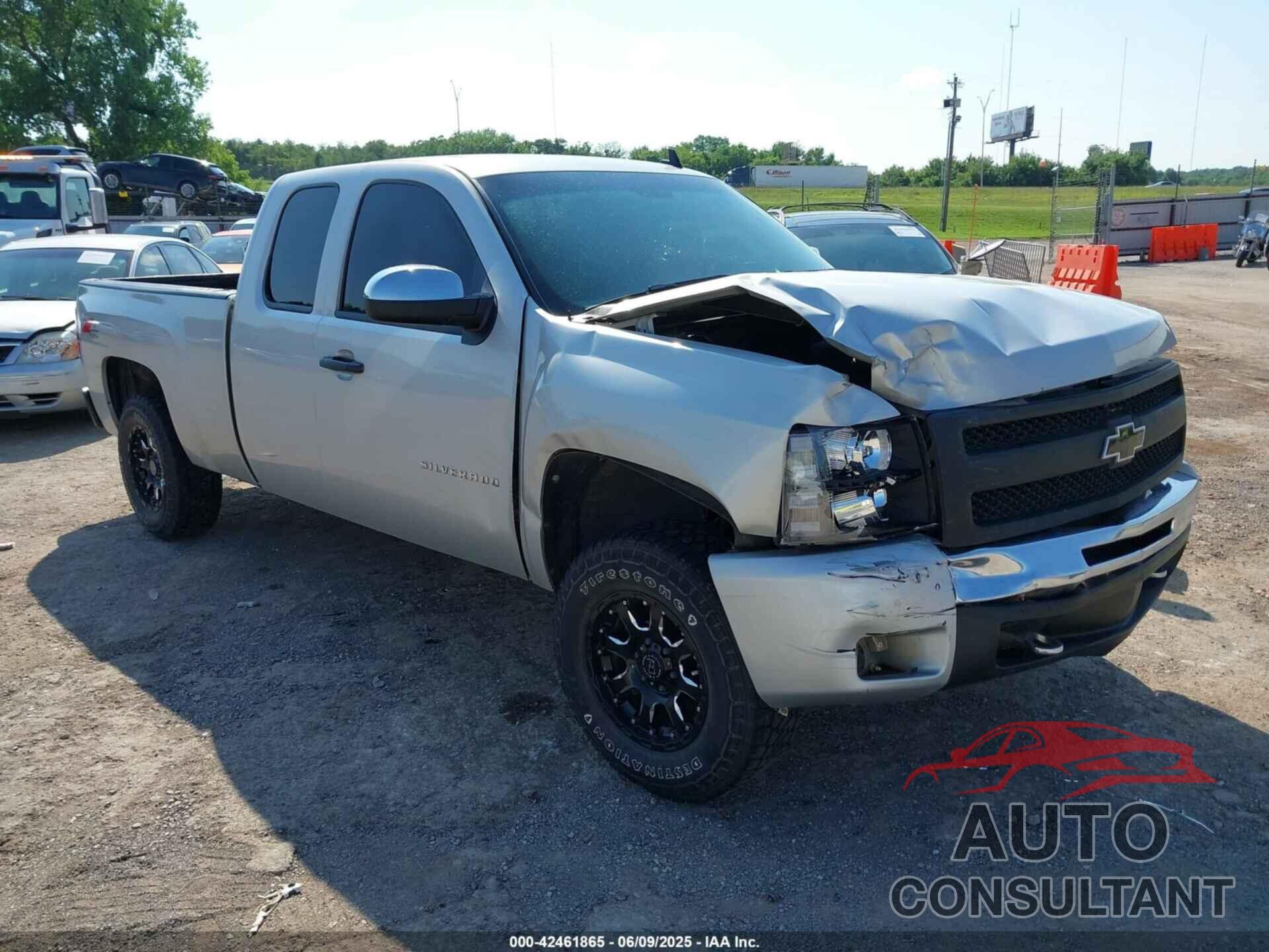 CHEVROLET SILVERADO 1500 2011 - 1GCRKSE39BZ162112