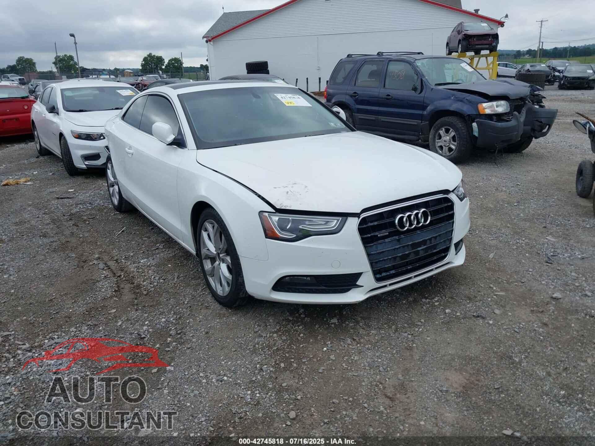 AUDI A5 2013 - WAUCFAFR0DA025422