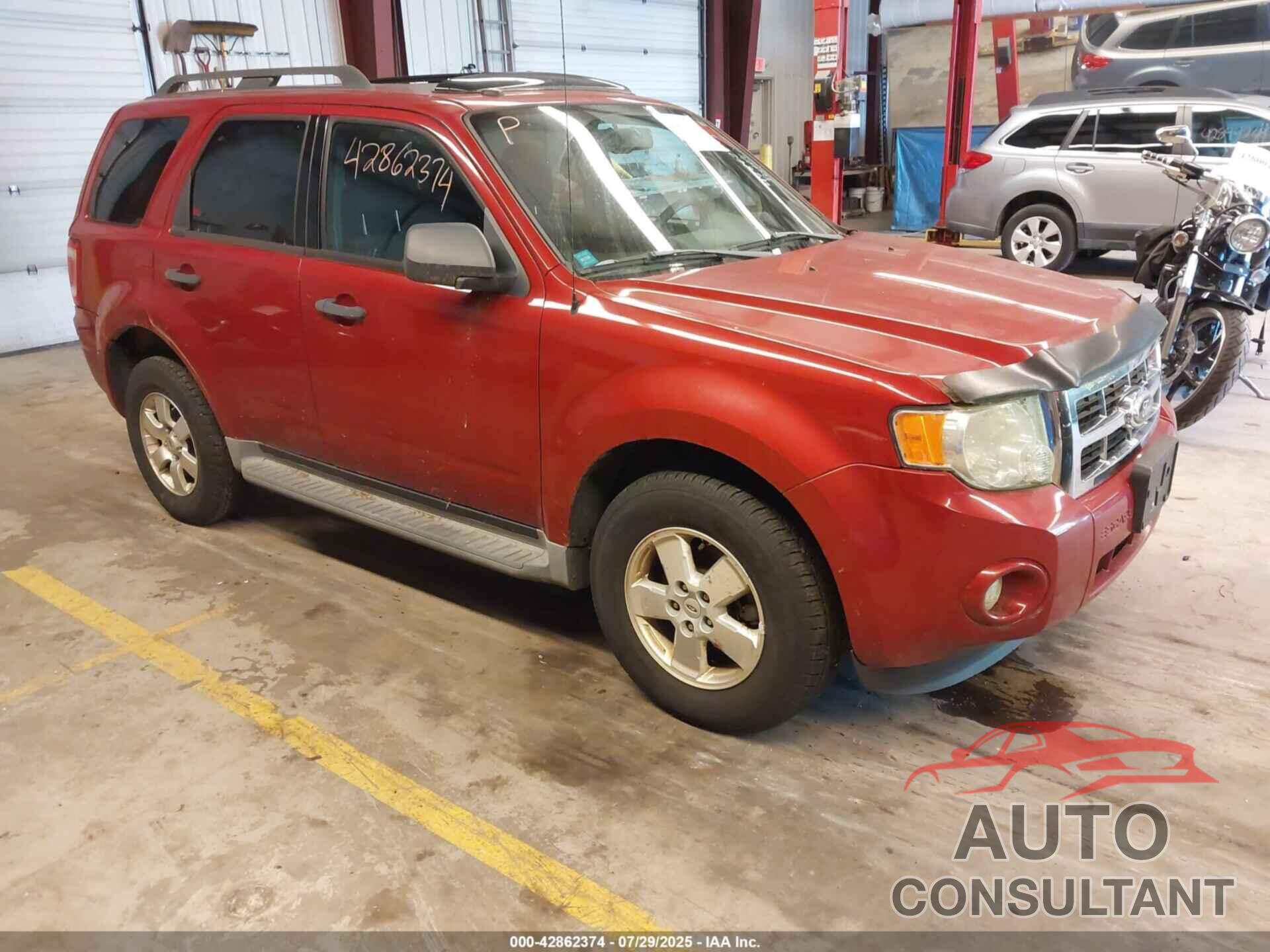 FORD ESCAPE 2011 - 1FMCU9D74BKA09462