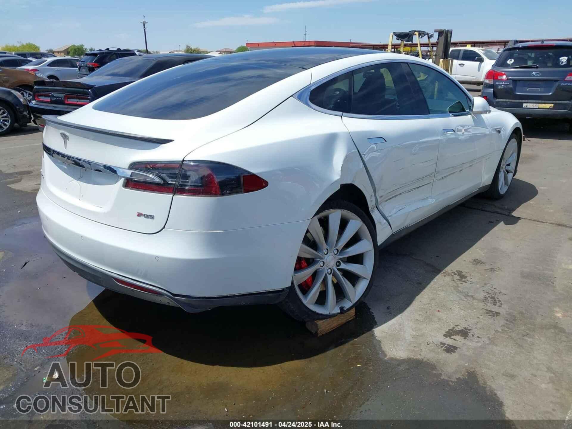 TESLA MODEL S 2014 - 5YJSA1H13EFP33659
