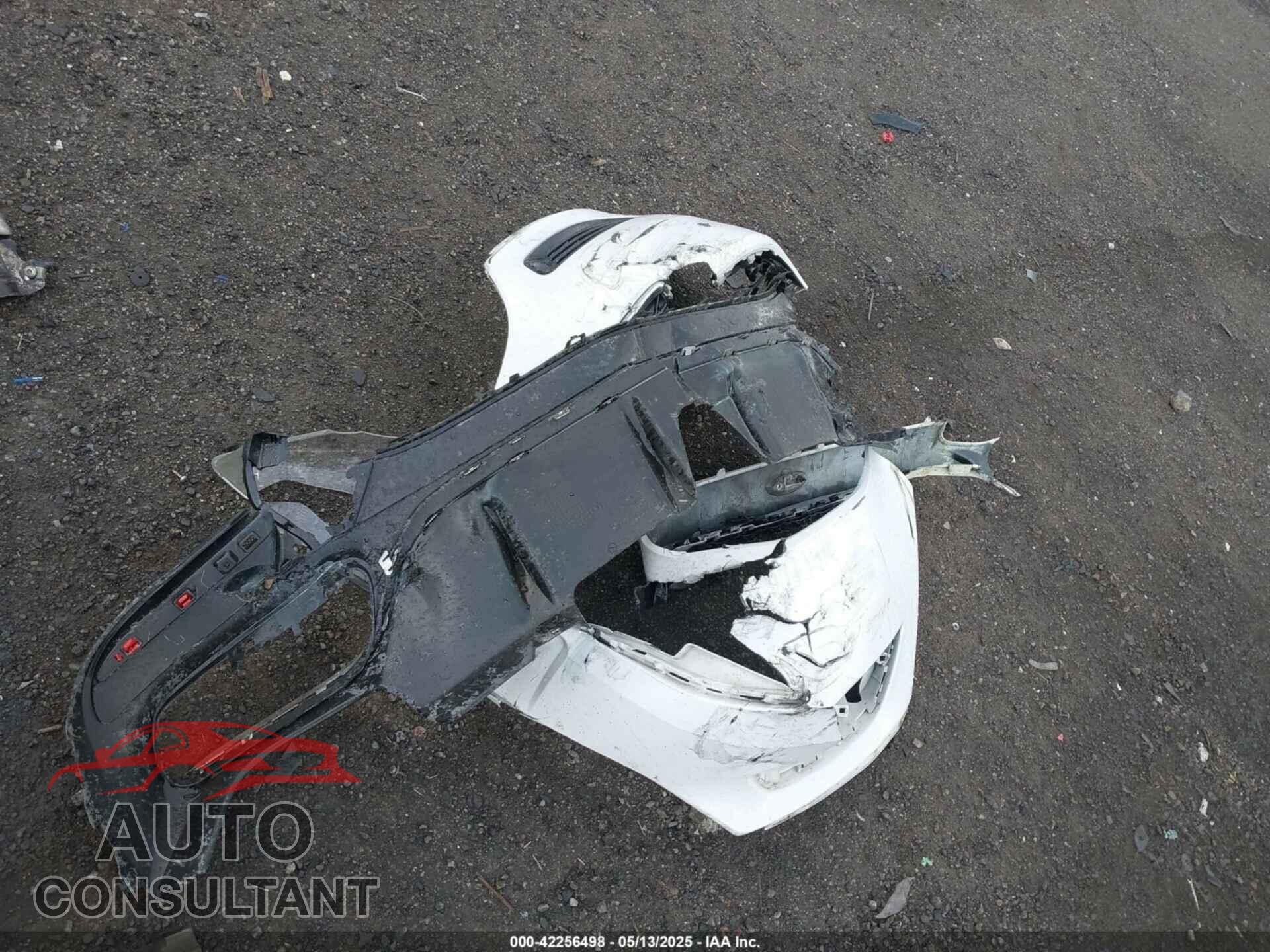 FORD FOCUS 2018 - 1FADP3F27JL251045