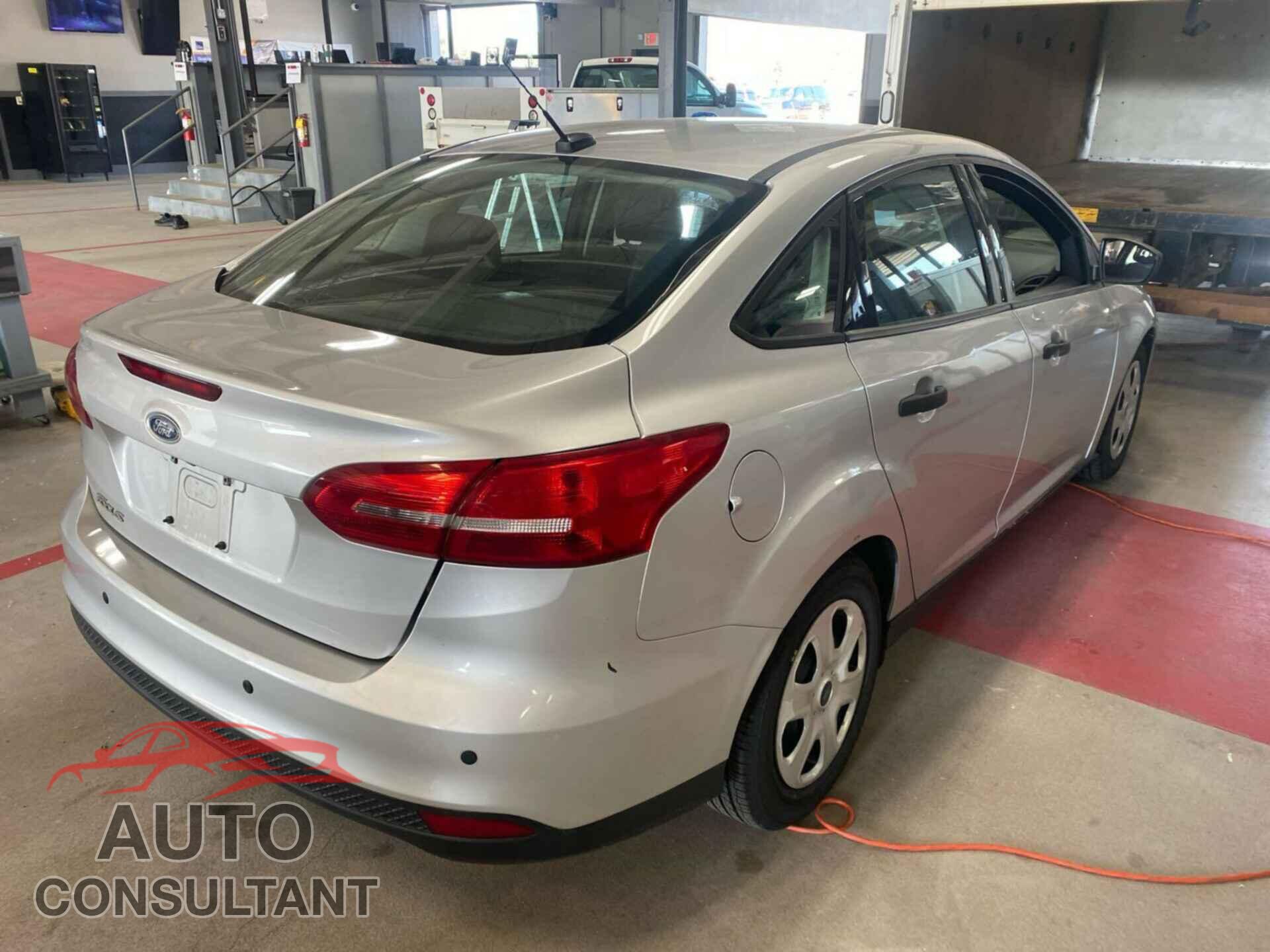 FORD FOCUS 2016 - 1FADP3E23GL366283