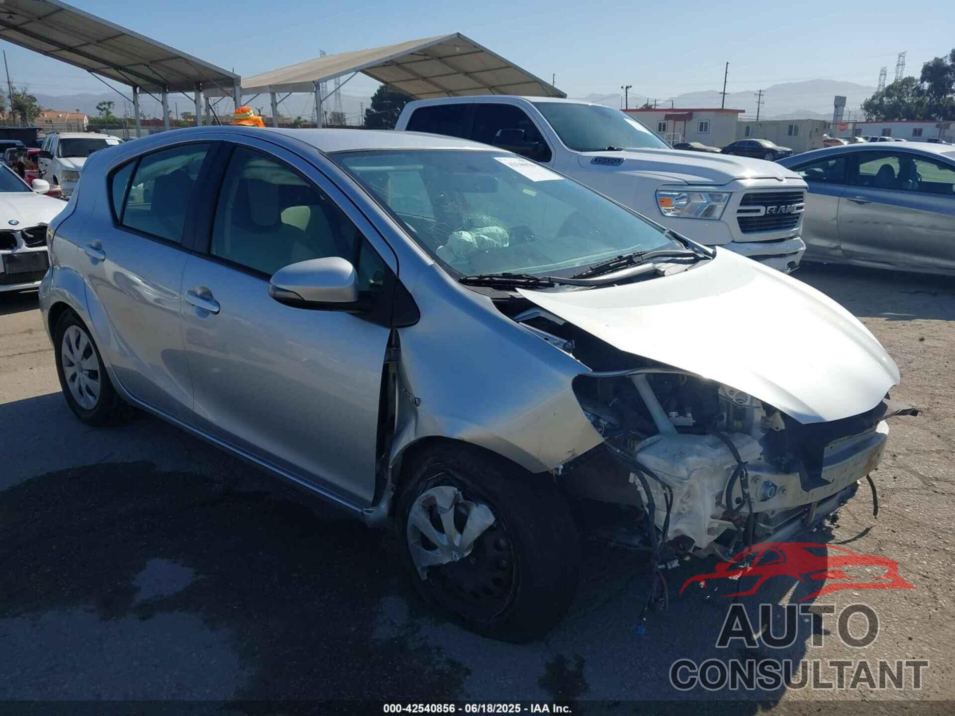 TOYOTA PRIUS C 2014 - JTDKDTB31E1573044