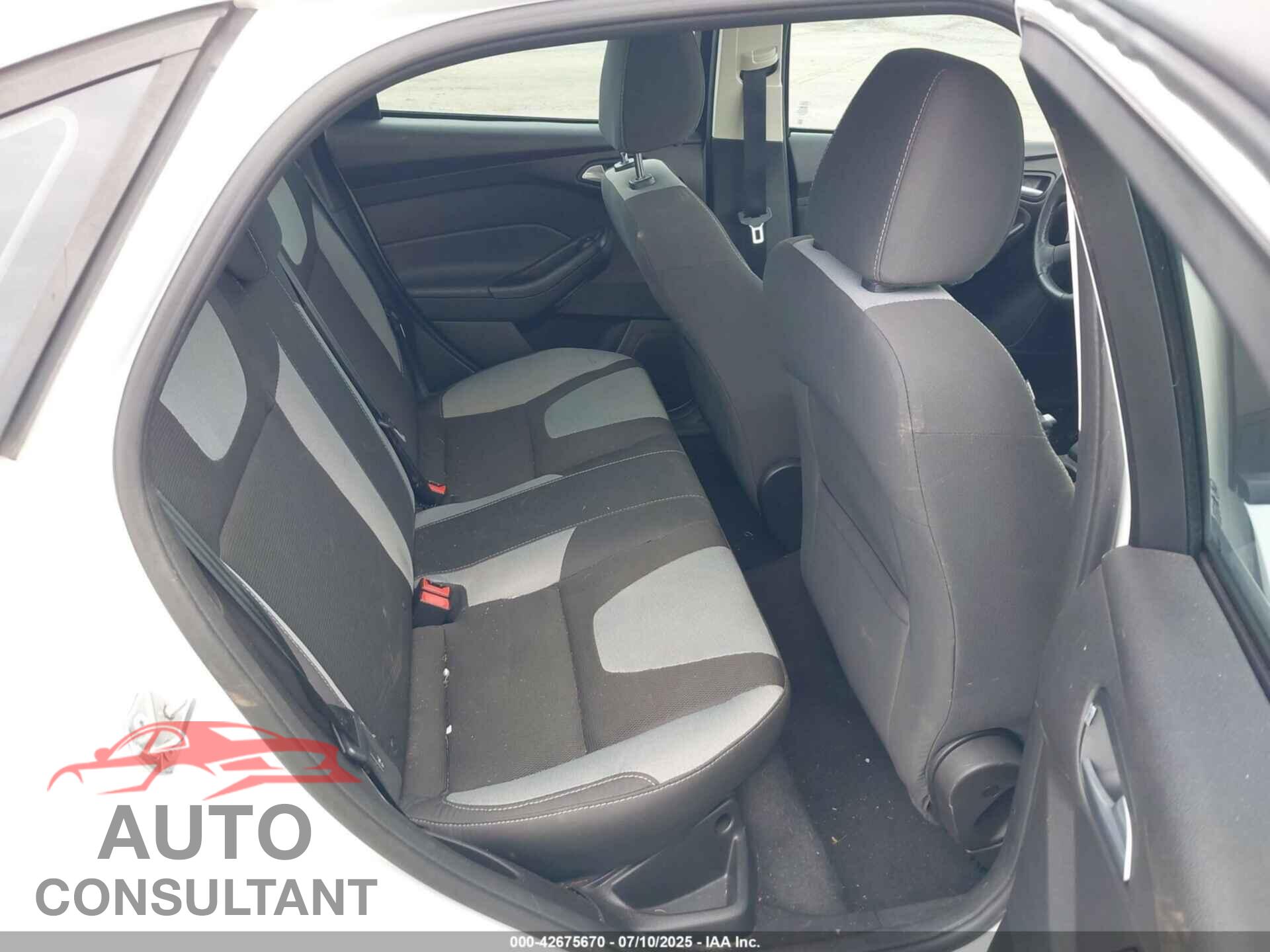 FORD FOCUS 2014 - 1FADP3F28EL426828