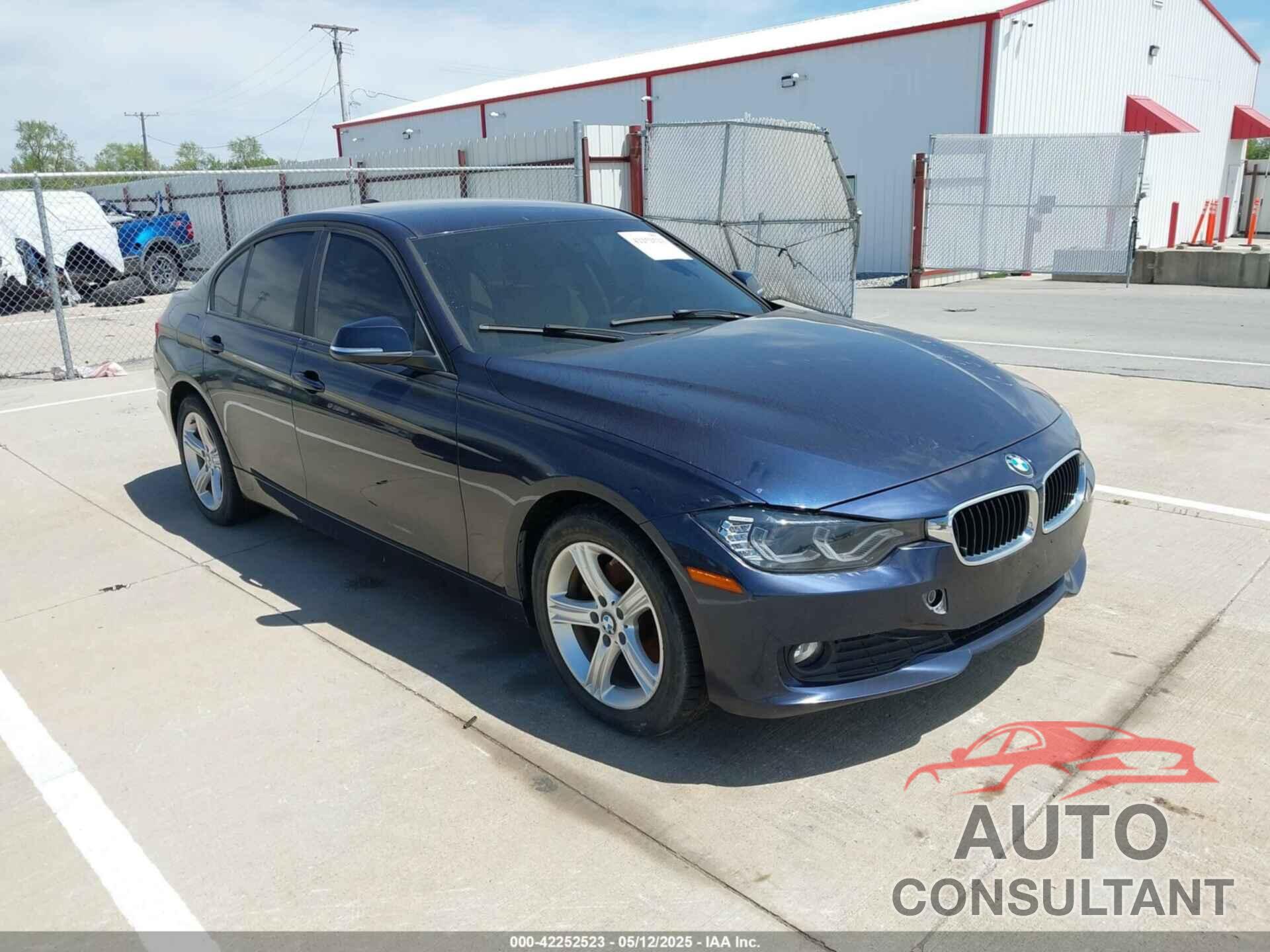 BMW 320I 2013 - WBA3C3C54DF981821