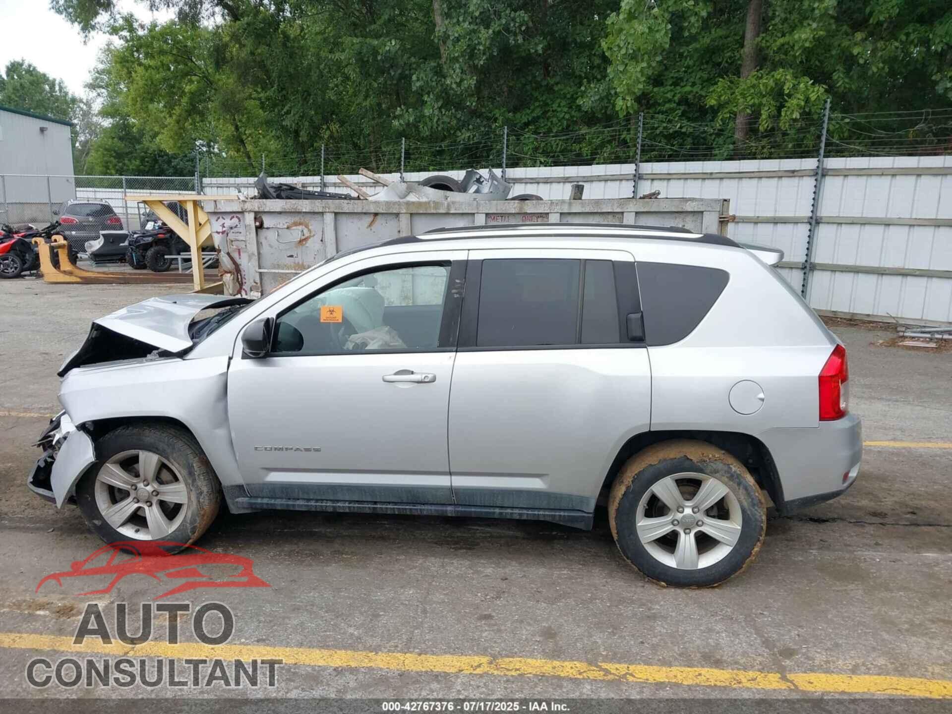 JEEP COMPASS 2011 - 1J4NF1FB2BD148448