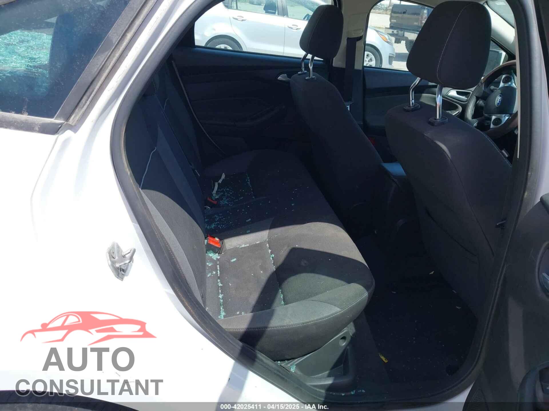 FORD FOCUS 2012 - 1FAHP3F25CL381667