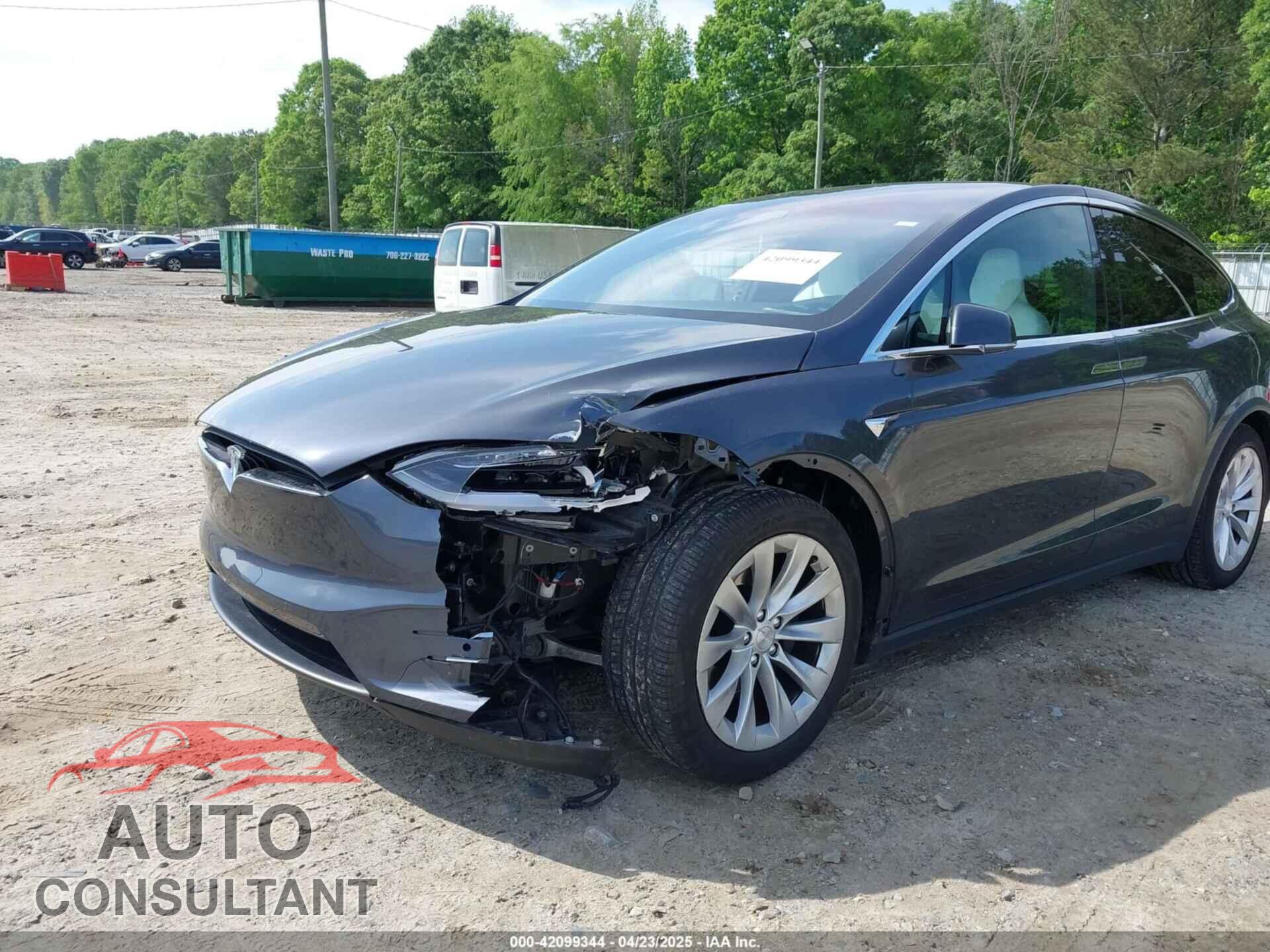 TESLA MODEL X 2017 - 5YJXCBE20HF070235