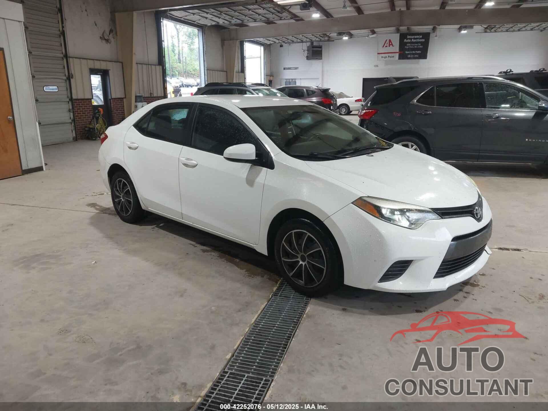 TOYOTA COROLLA 2015 - 2T1BURHE9FC338092
