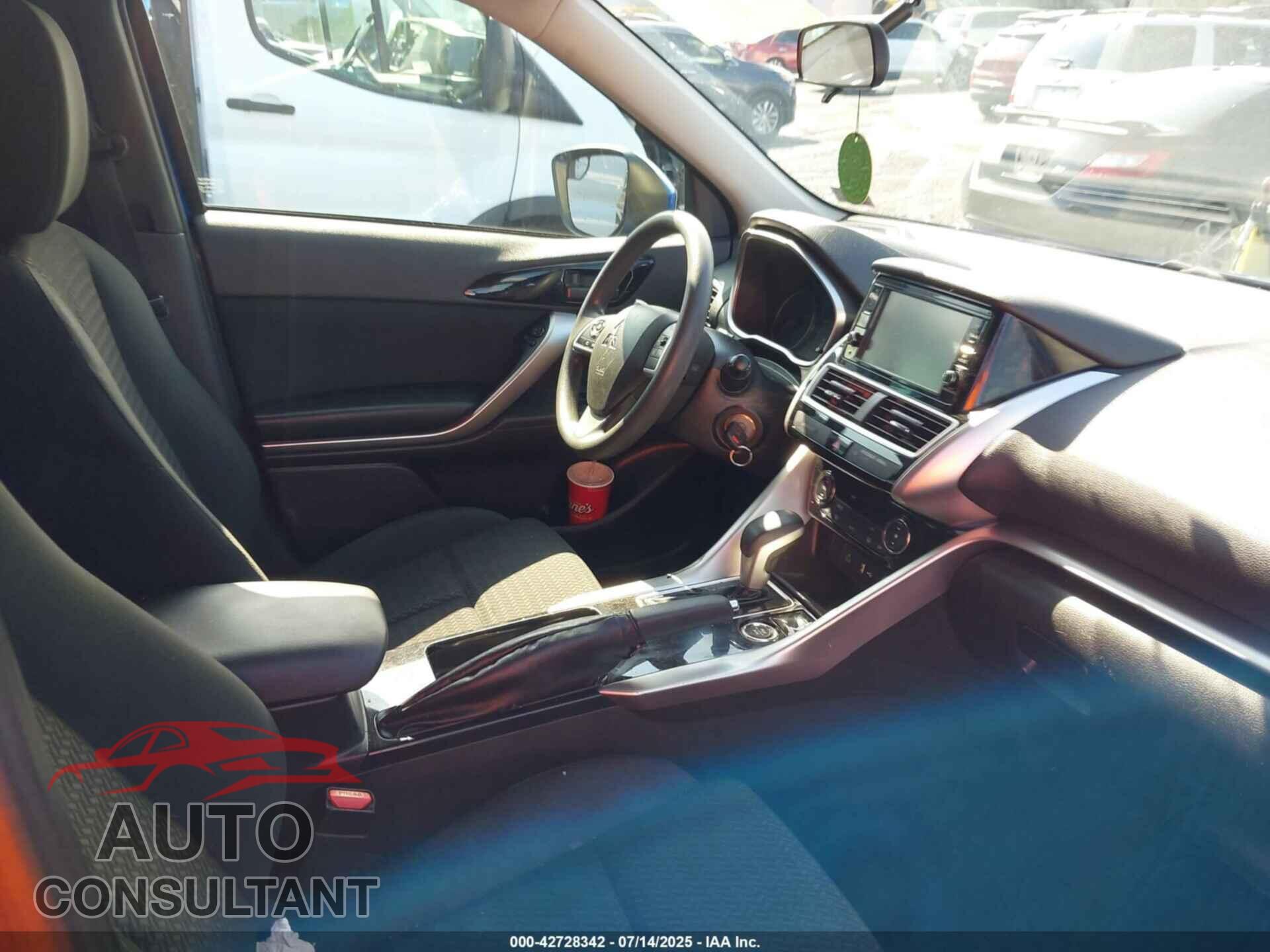 MITSUBISHI ECLIPSE CROSS 2019 - JA4AT3AA0KZ031598