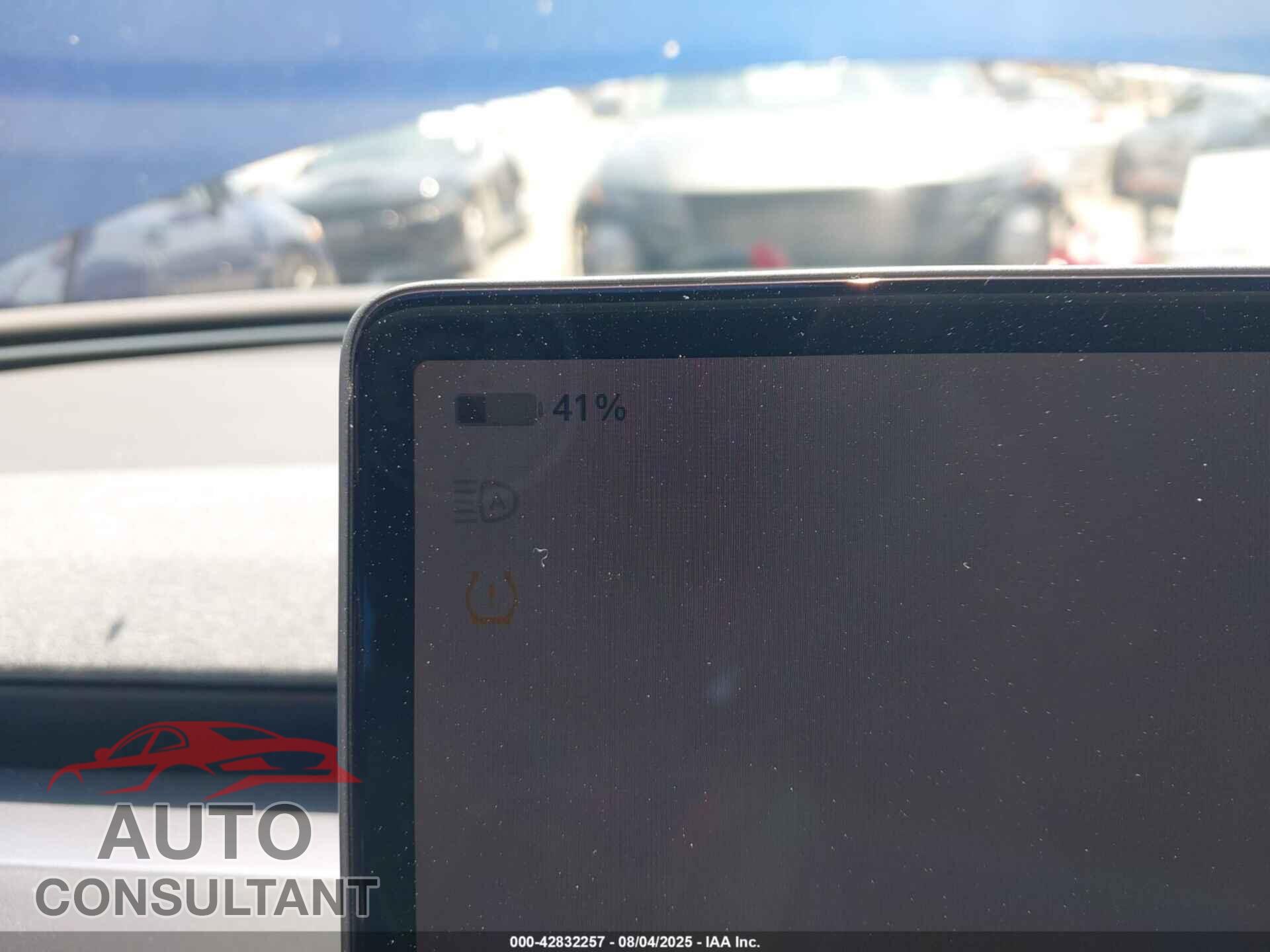 TESLA MODEL 3 2024 - 5YJ3E1EA8RF846624