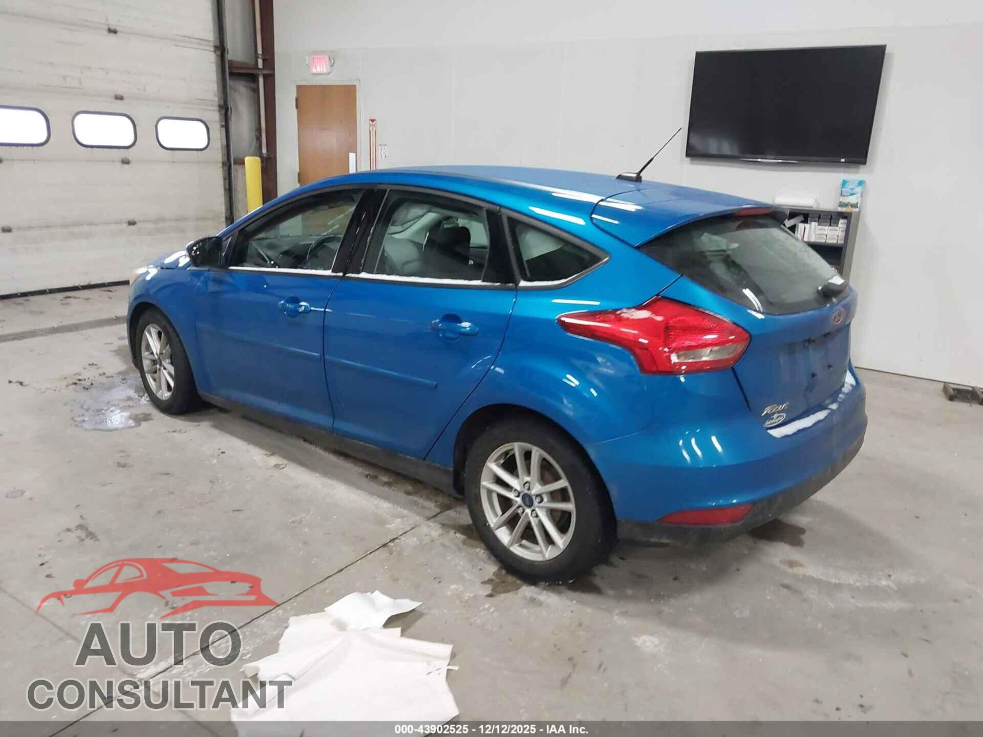 FORD FOCUS 2017 - 1FADP3K26HL244166