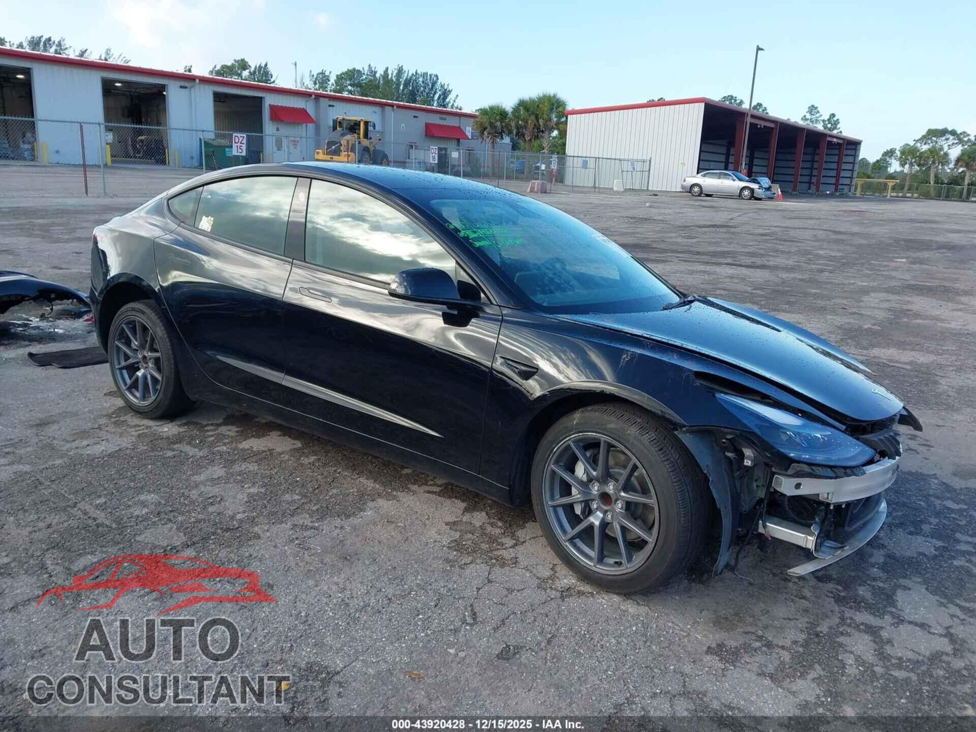 TESLA MODEL 3 2023 - 5YJ3E1EA1PF452573