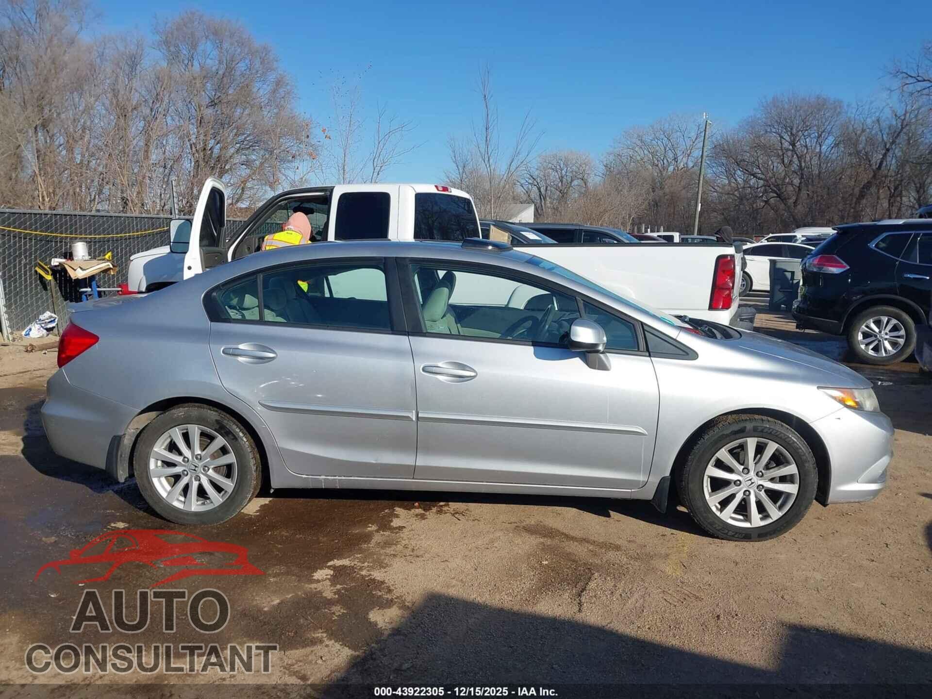 HONDA CIVIC 2012 - 19XFB2F85CE027638