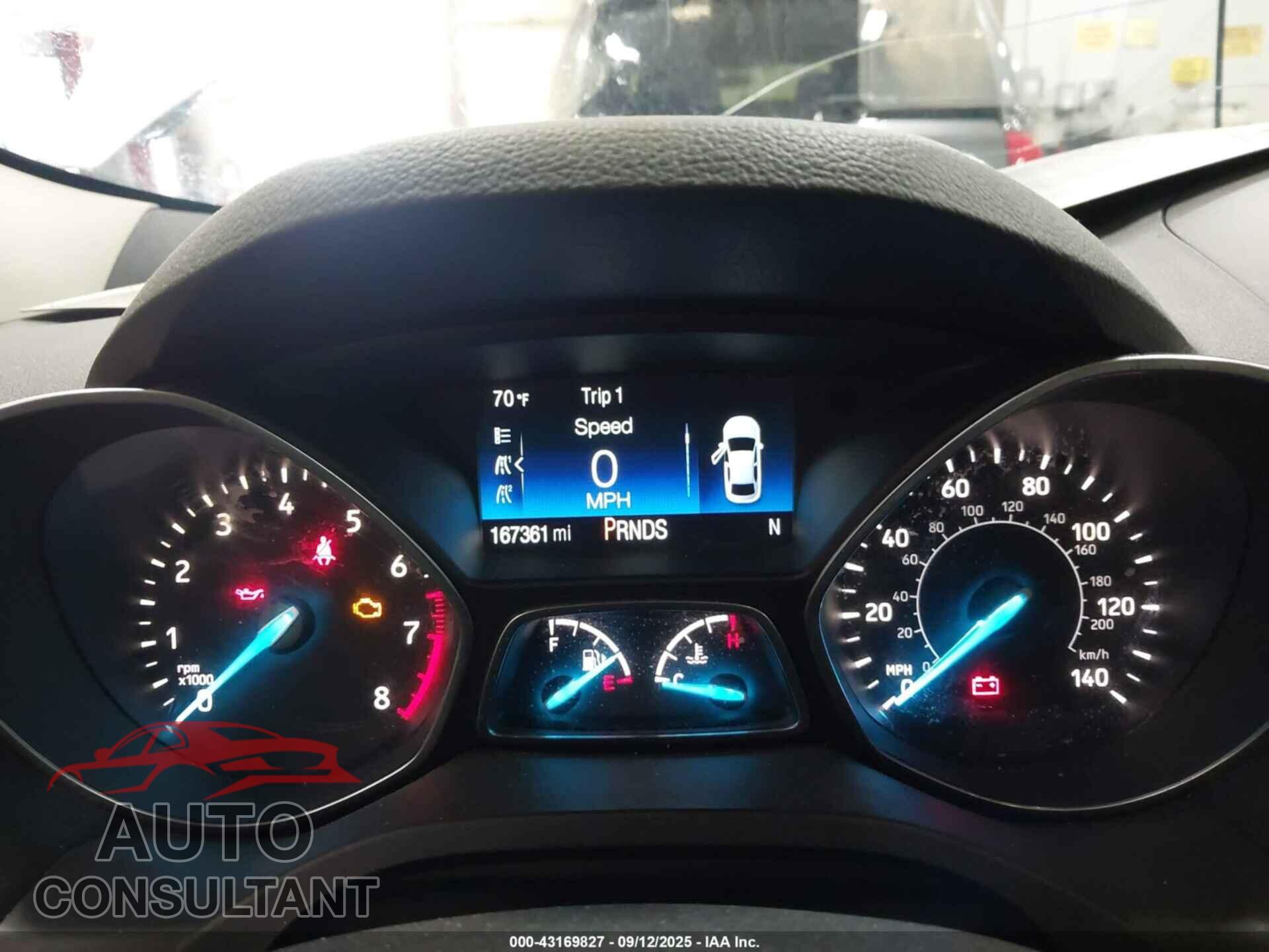 FORD ESCAPE 2017 - 1FMCU0F76HUE36180