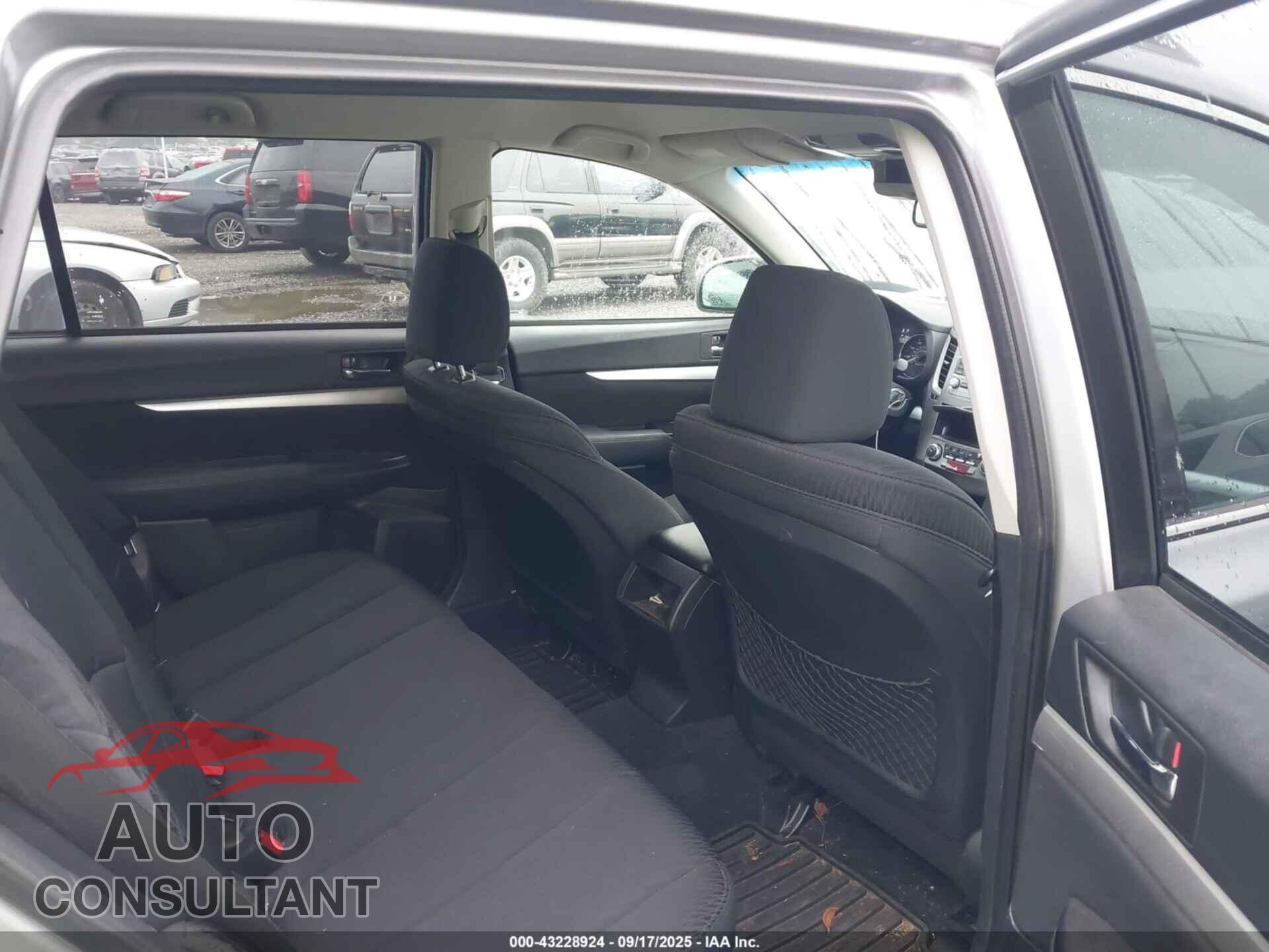 SUBARU OUTBACK 2011 - 4S4BRBCC7B3343160