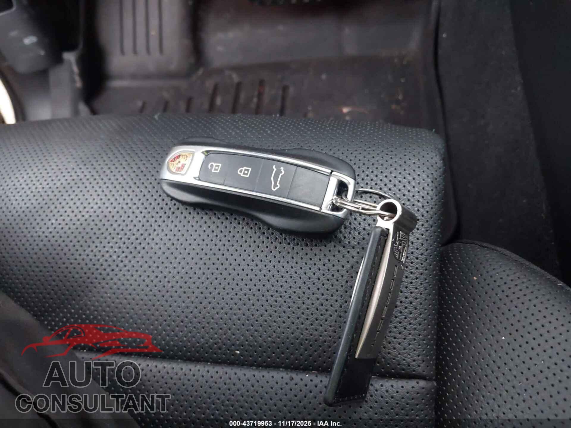 PORSCHE CAYENNE 2024 - WP1AA2AY5RDA01425