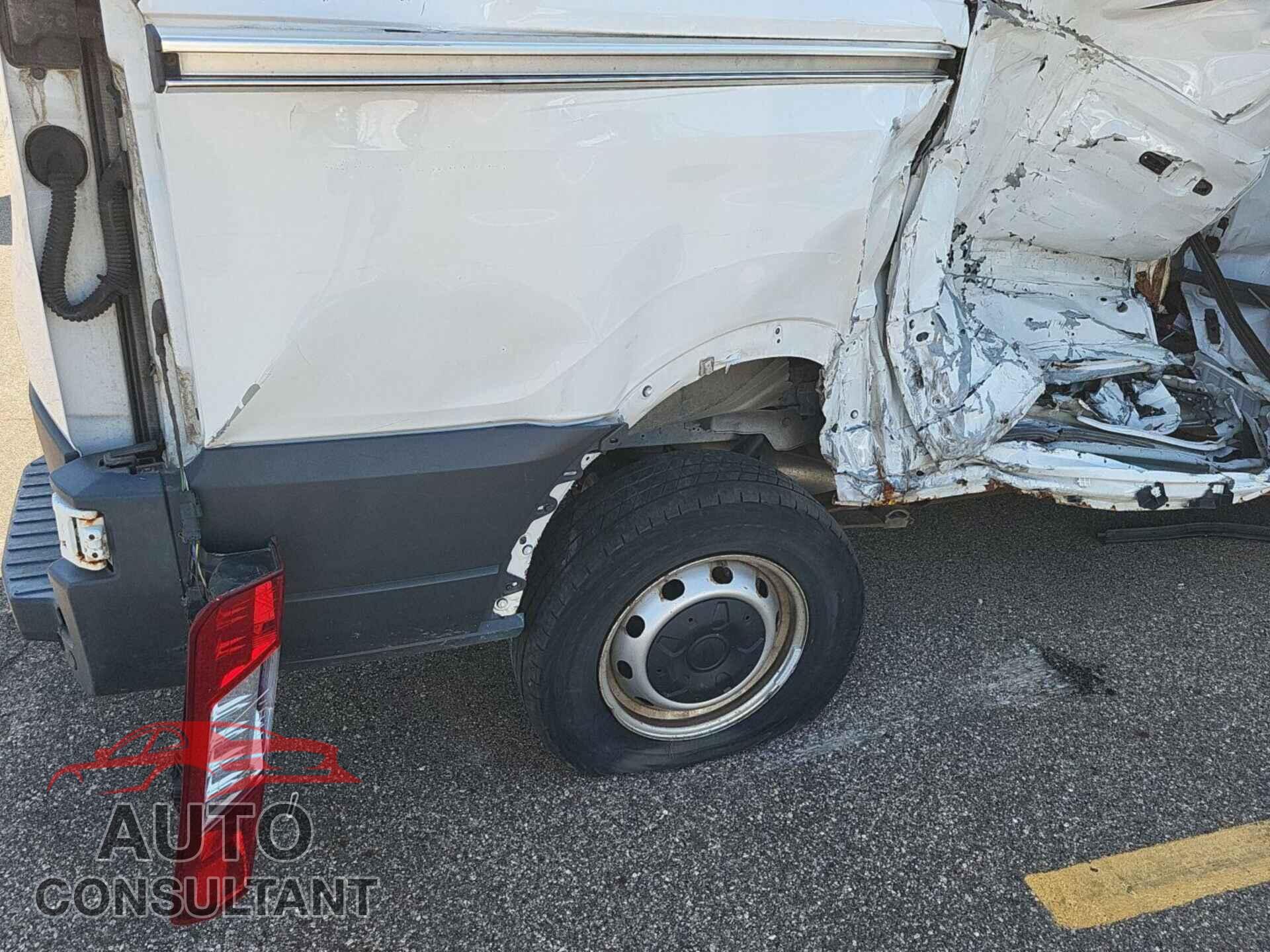 FORD TRANSIT 2017 - 1FTYE1YMXHKB17649