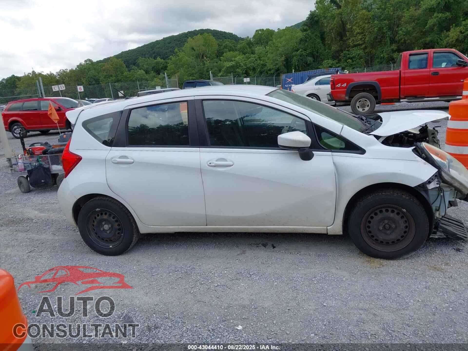 NISSAN VERSA NOTE 2015 - 3N1CE2CP1FL394321
