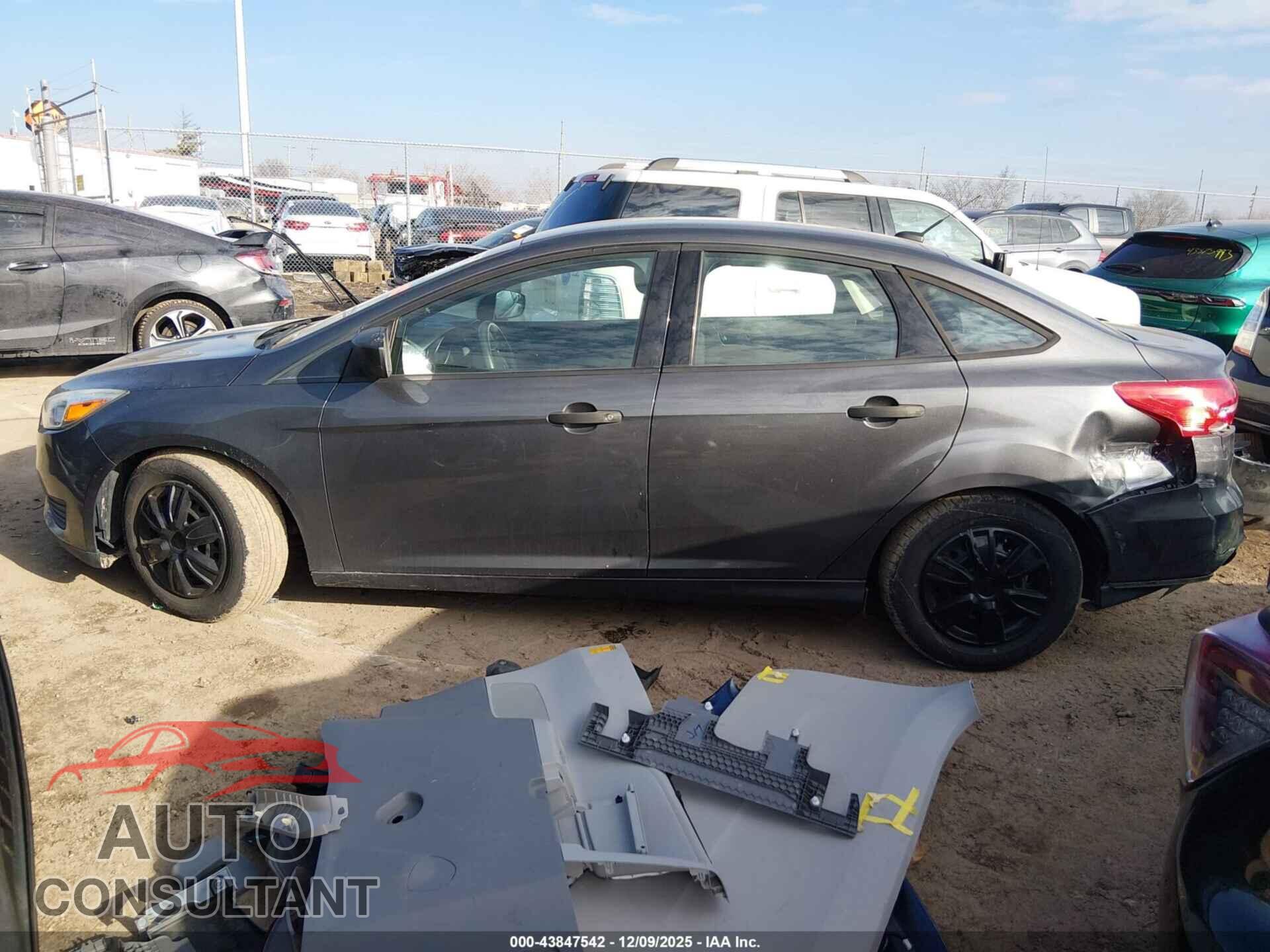 FORD FOCUS 2016 - 1FADP3E24GL237906