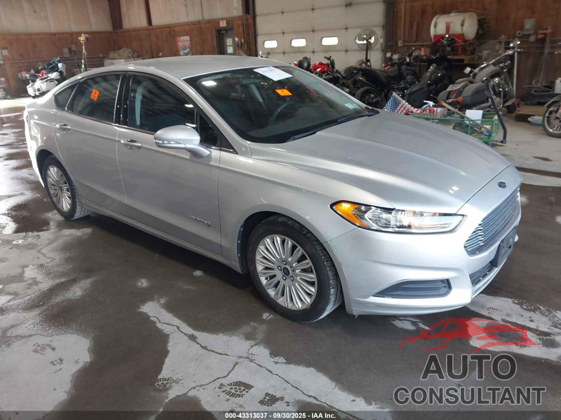 FORD FUSION HYBRID 2013 - 3FA6P0LUXDR115933