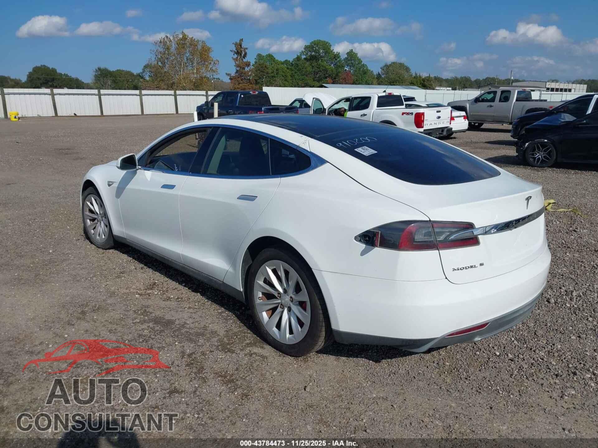 TESLA MODEL S 2013 - 5YJSA1AC1DFP10200