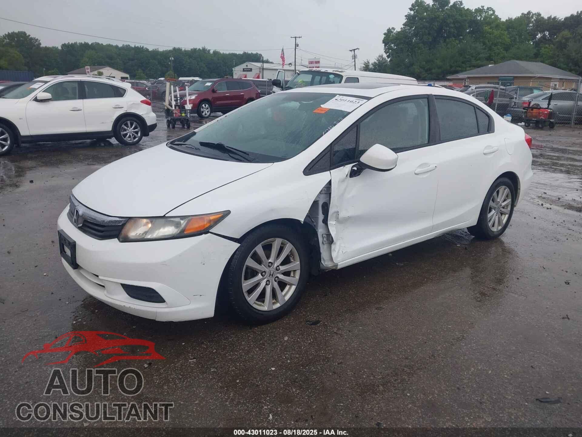 HONDA CIVIC 2012 - 2HGFB2F88CH327311