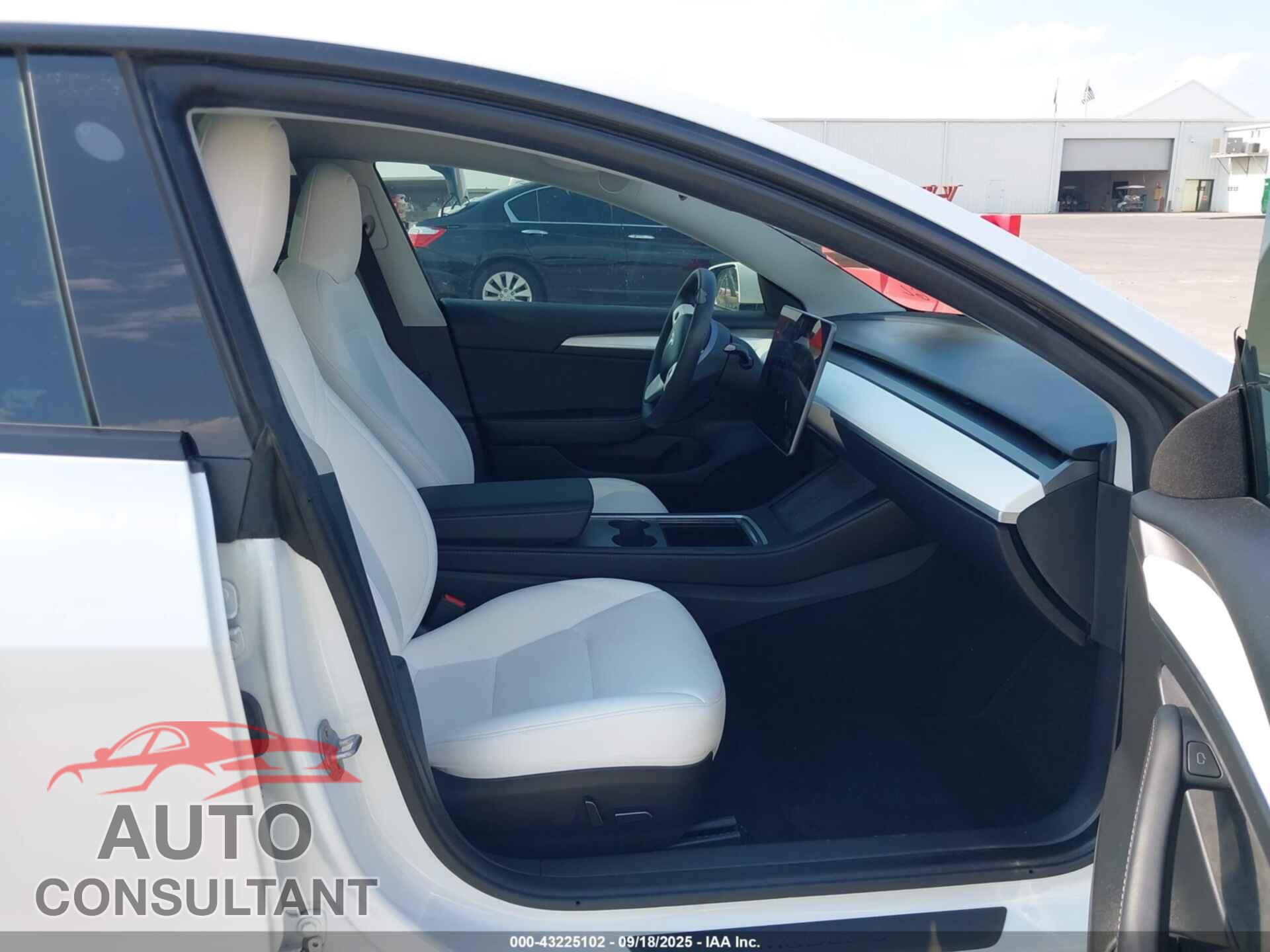 TESLA MODEL 3 2023 - 5YJ3E1EA3PF650054