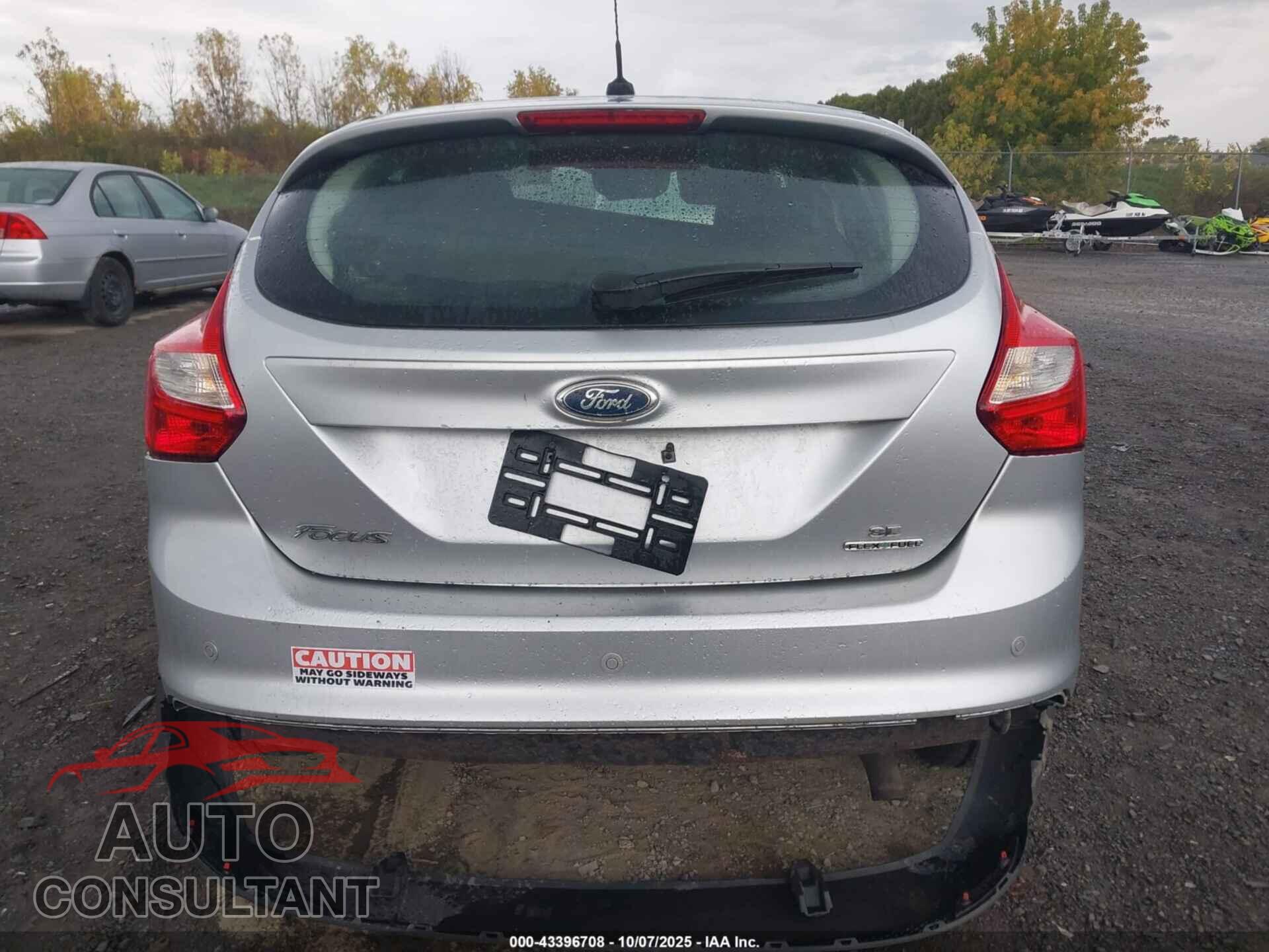 FORD FOCUS 2012 - 1FAHP3M24CL229723