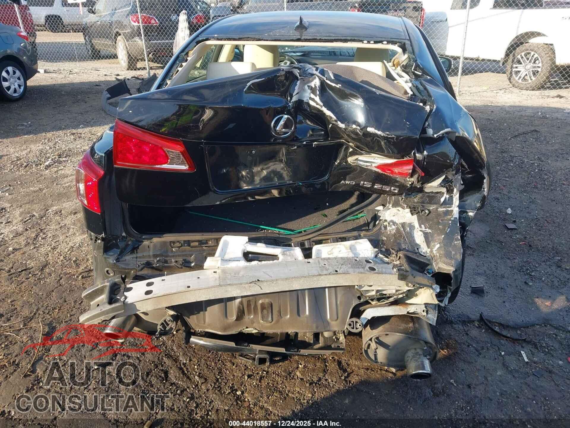 LEXUS IS 250 2011 - JTHCF5C27B5046029