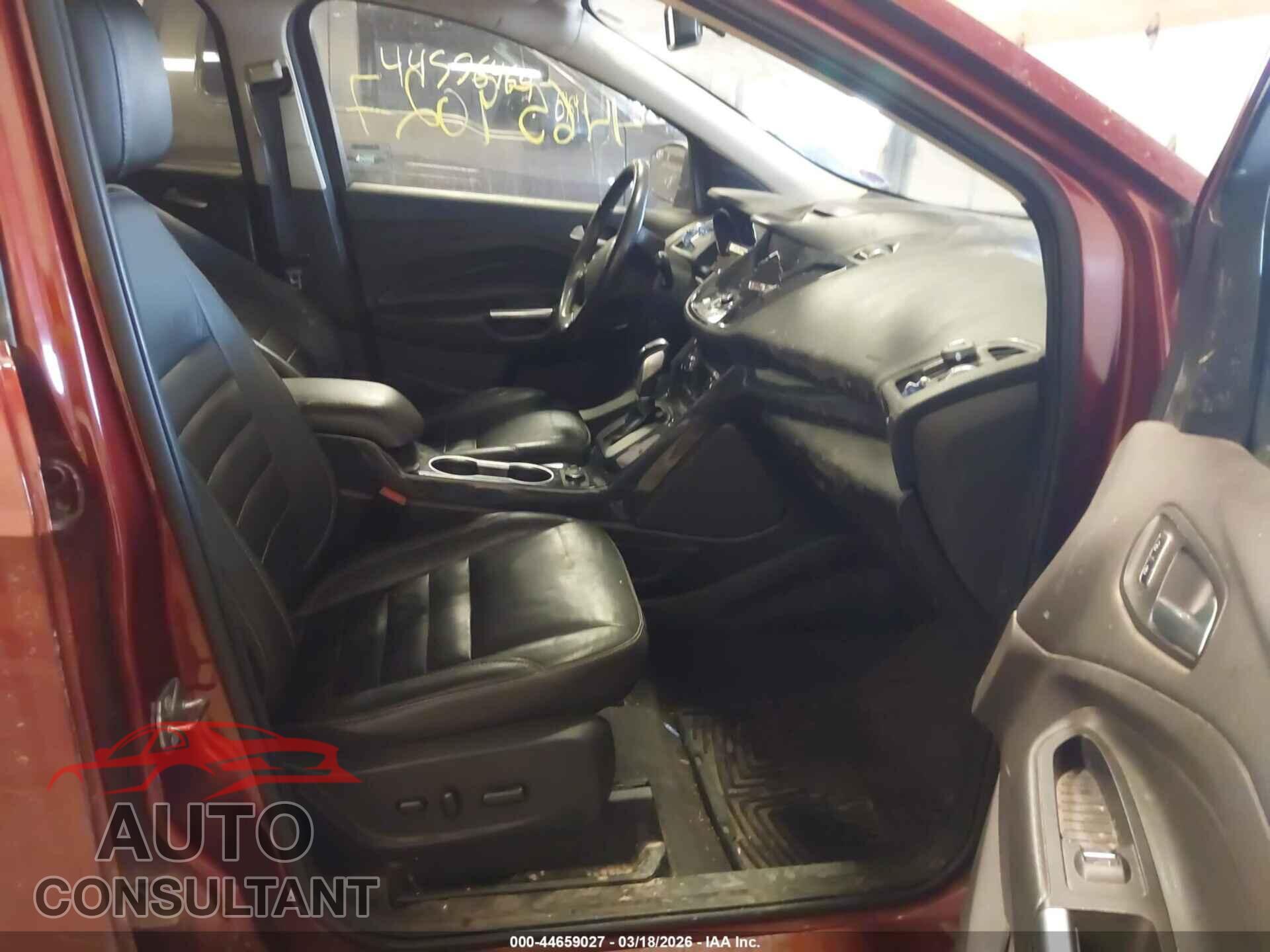 FORD ESCAPE 2015 - 1FMCU9J90FUB62694