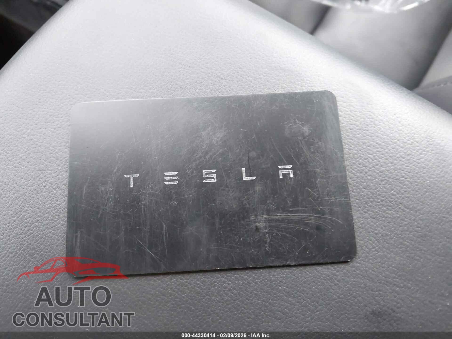 TESLA MODEL X 2023 - 7SAXCAE5XPF365297