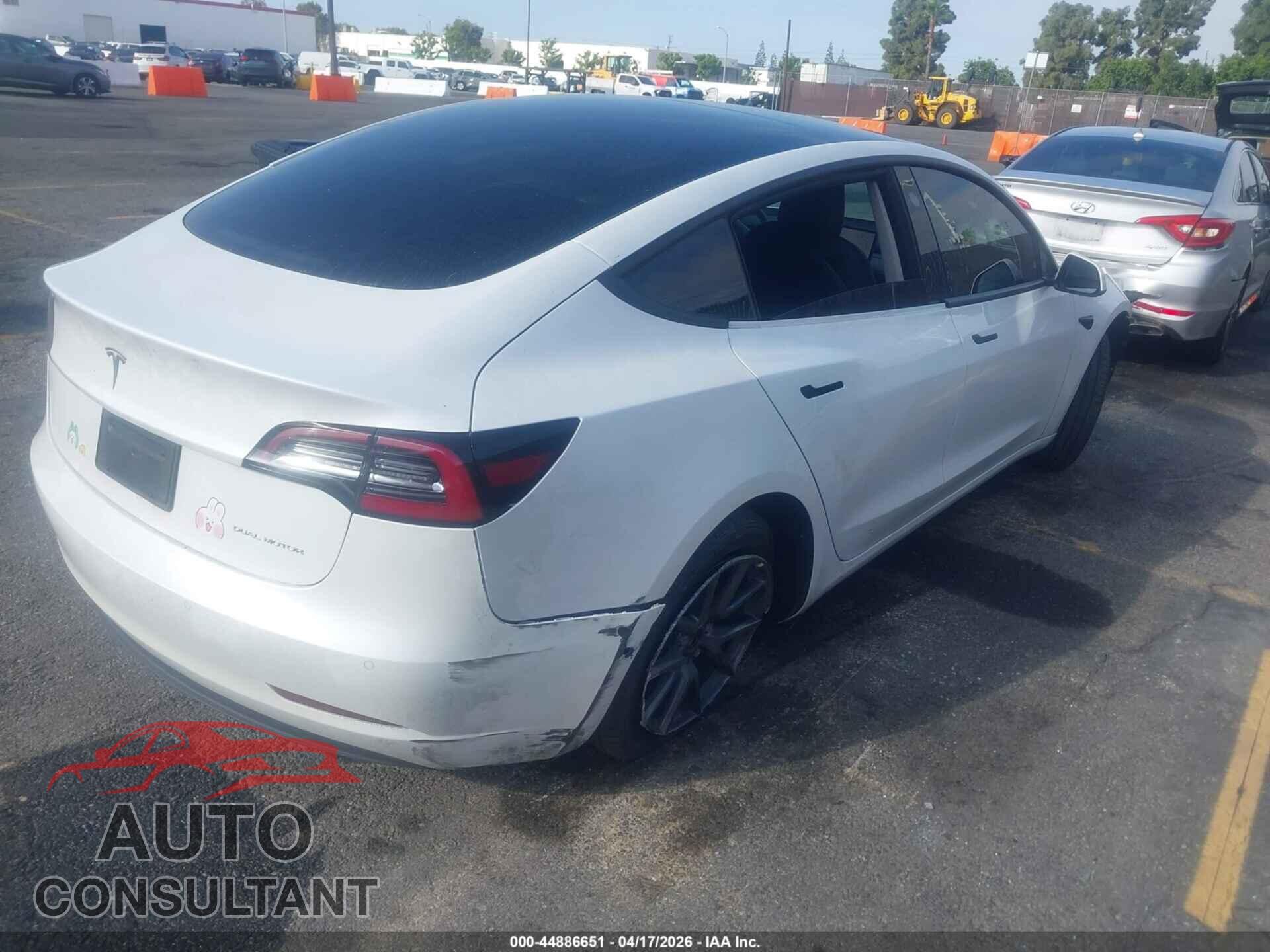 TESLA MODEL 3 2022 - 5YJ3E1EB5NF210536