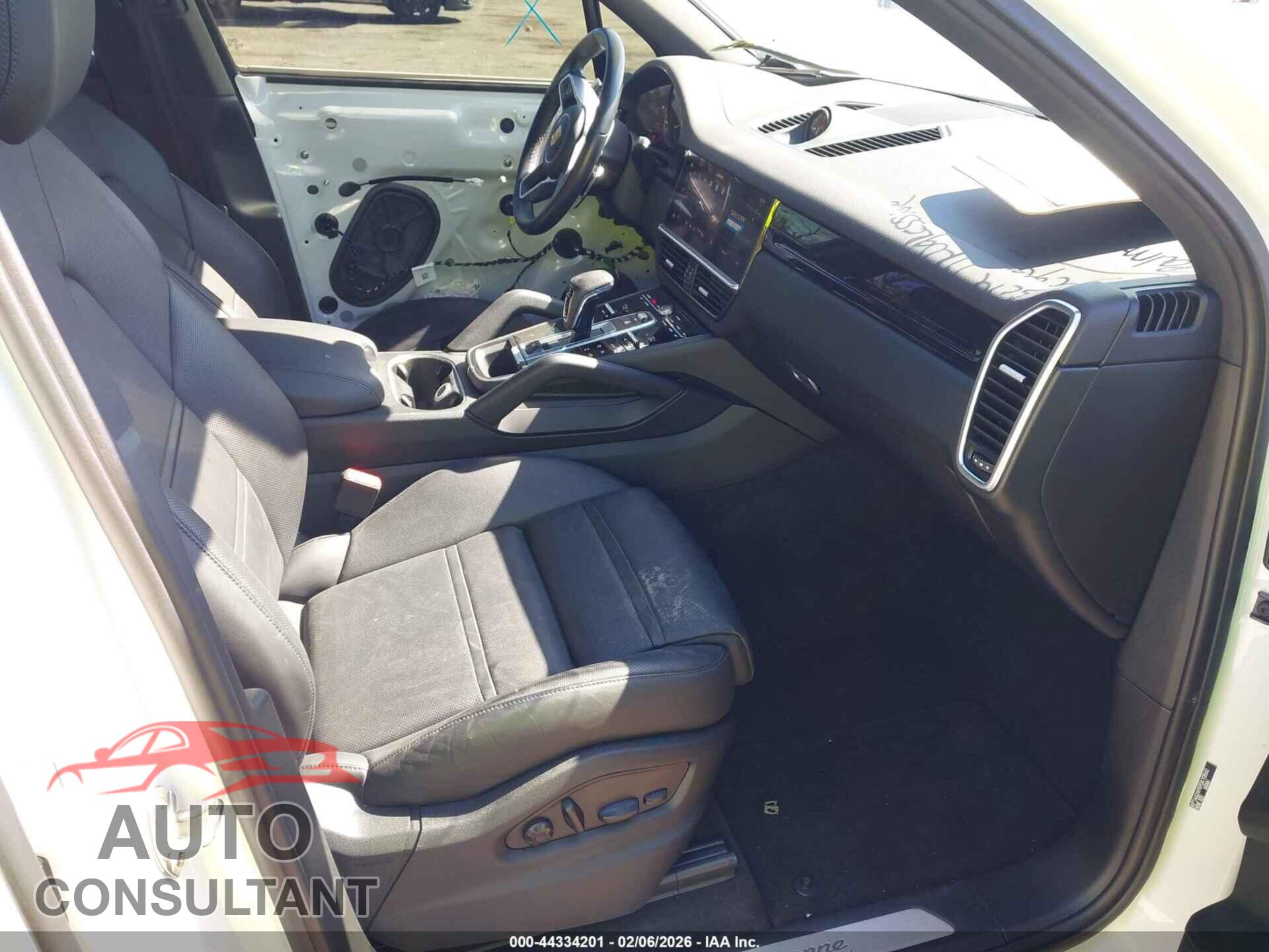 PORSCHE CAYENNE 2023 - WP1AA2AY5PDA10560