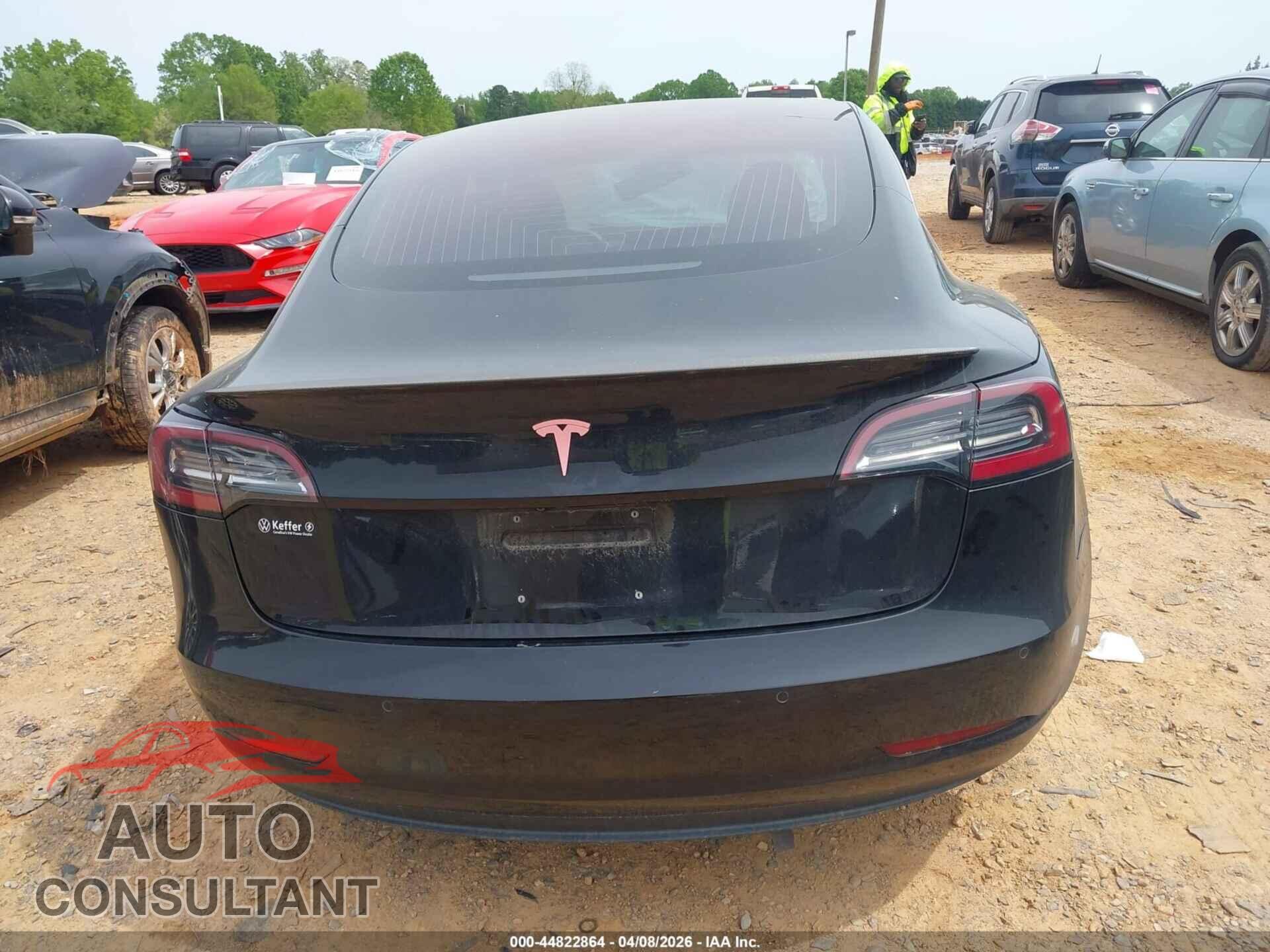 TESLA MODEL 3 2018 - 5YJ3E1EB8JF186582