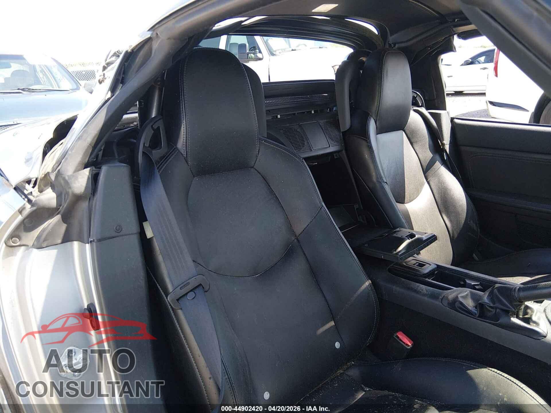 MAZDA MX-5 MIATA 2011 - JM1NC2PF2B0217538