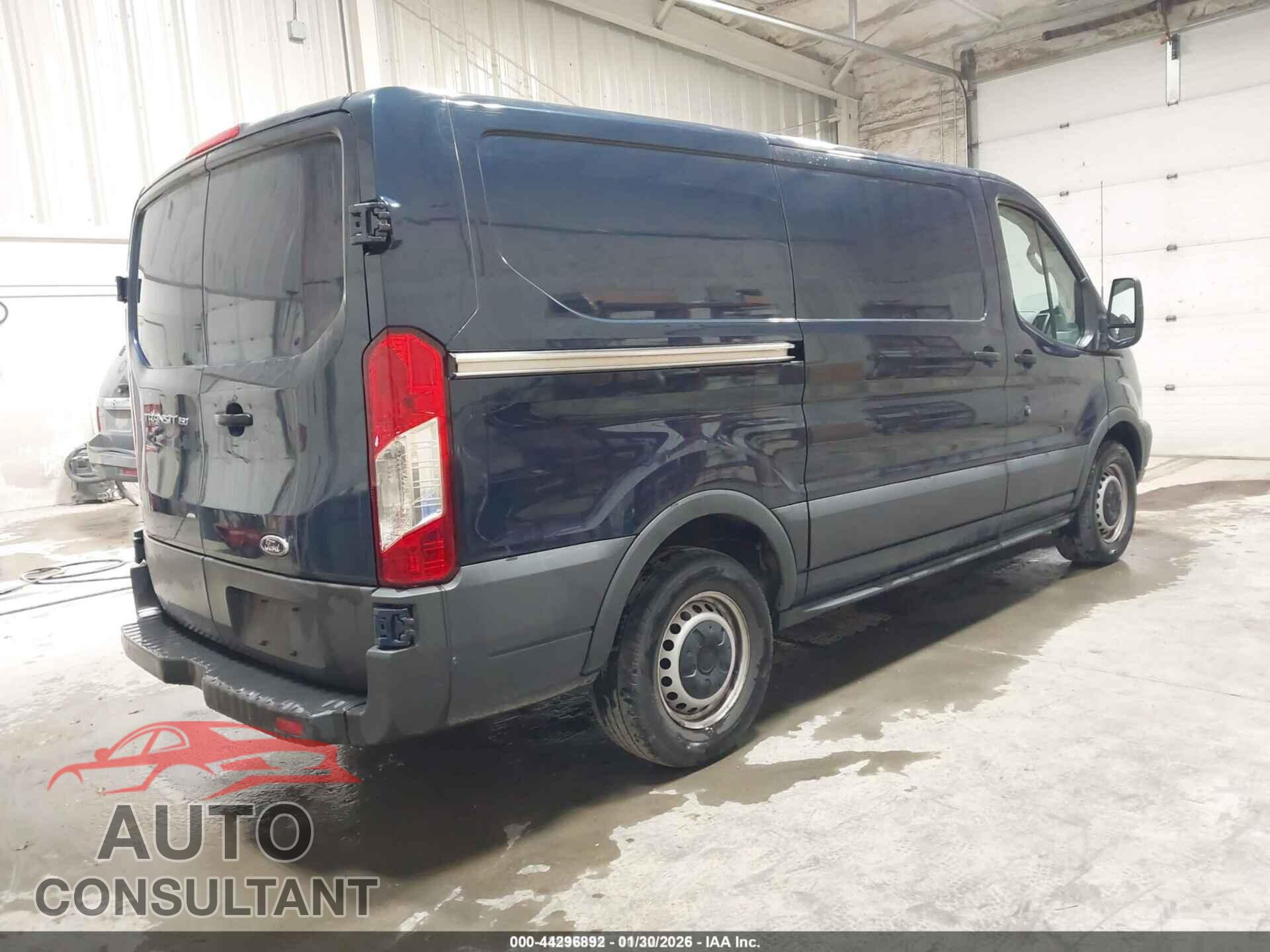 FORD TRANSIT-150 2015 - 1FTNE1YM7FKB30214