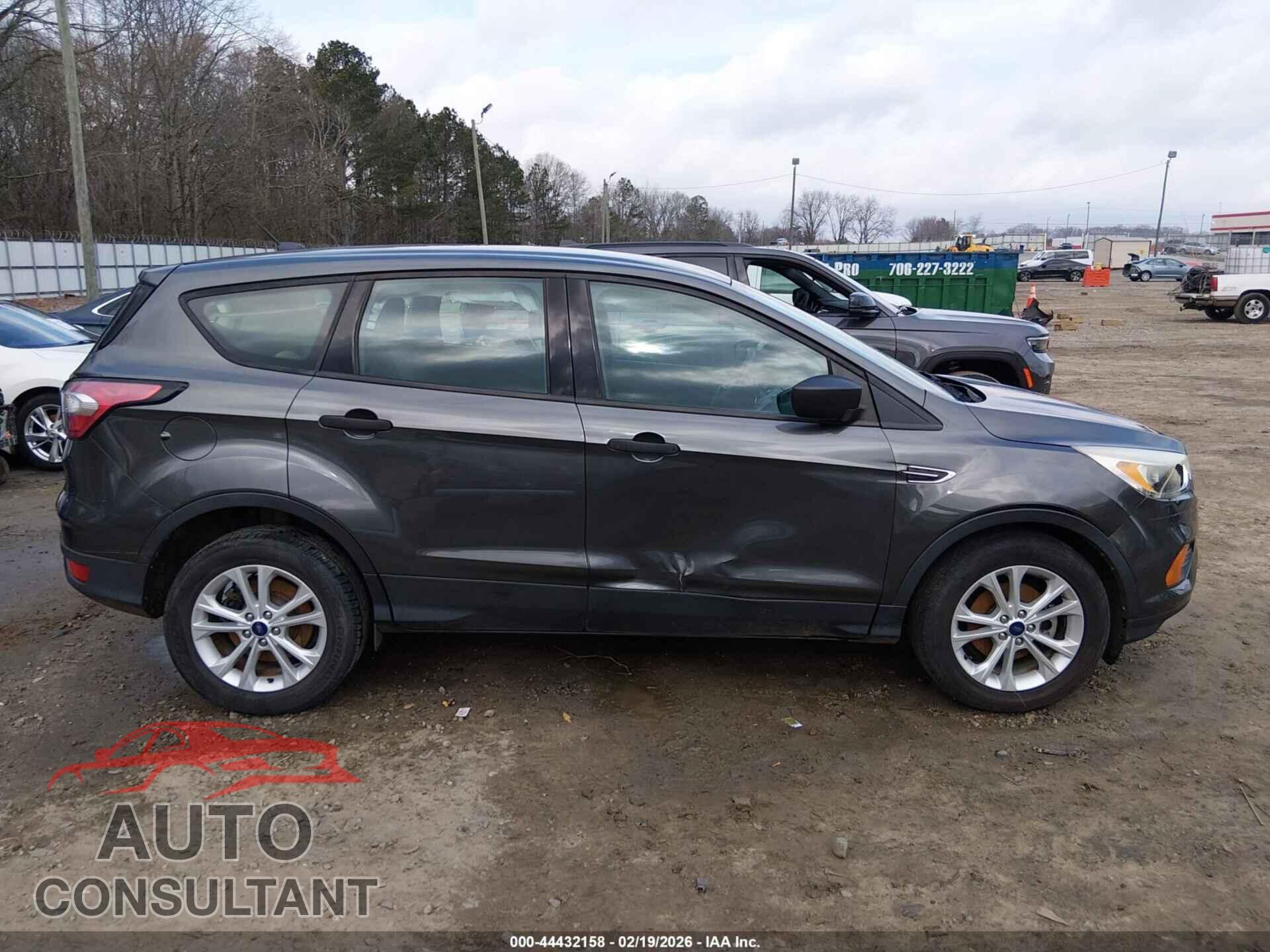 FORD ESCAPE 2017 - 1FMCU0F77HUD81500