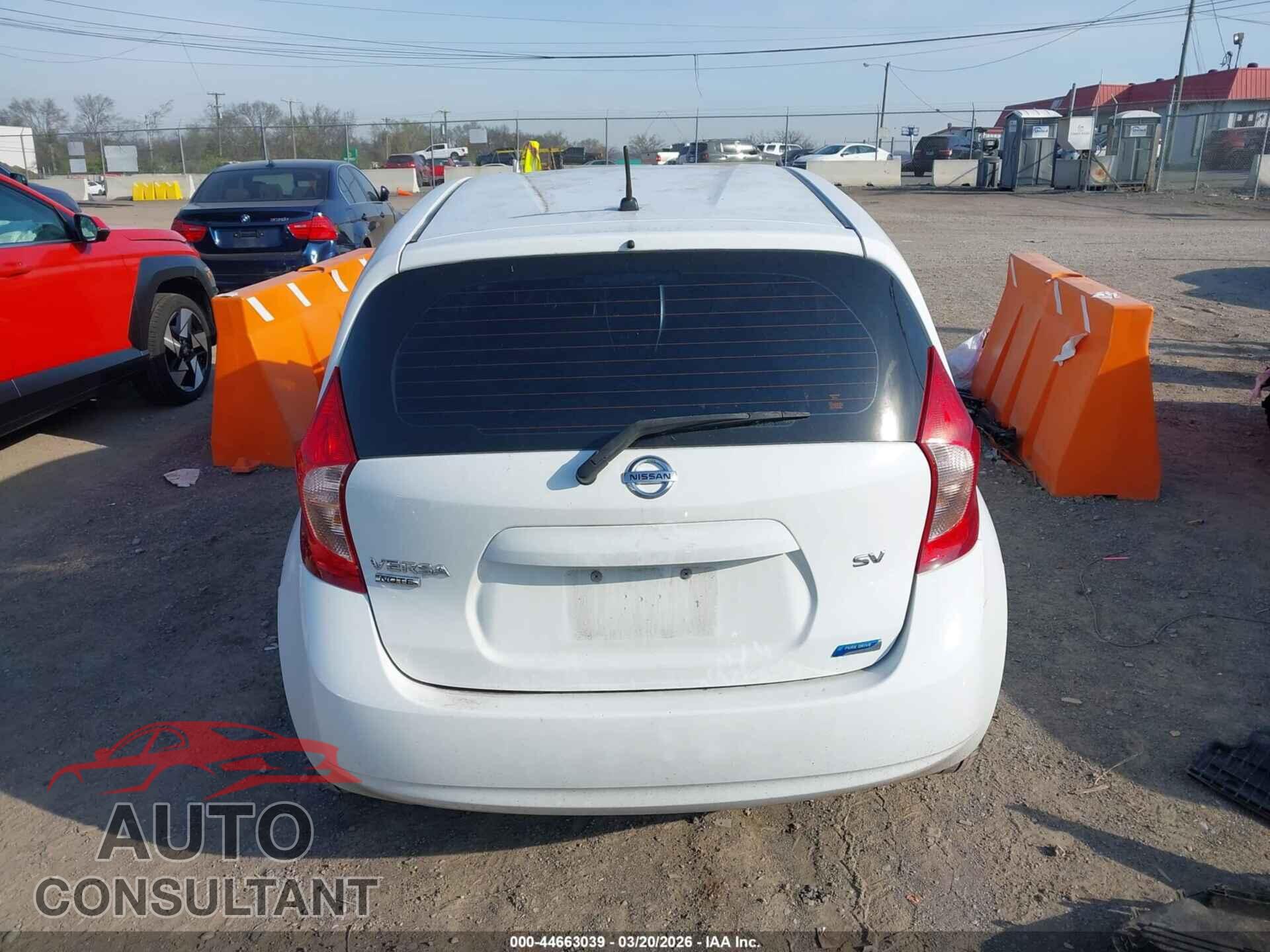 NISSAN VERSA NOTE 2015 - 3N1CE2CP3FL443051