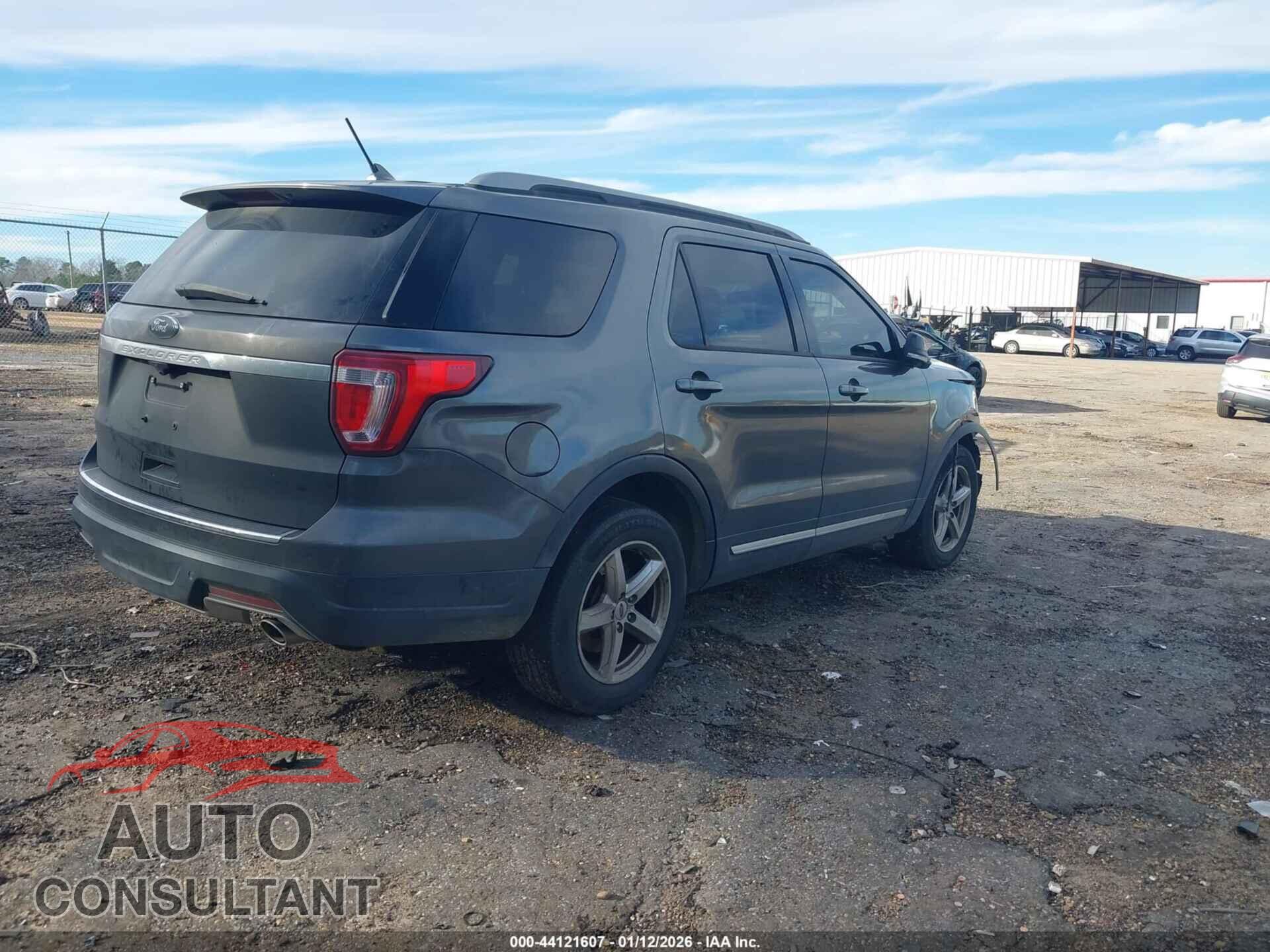 FORD EXPLORER 2018 - 1FM5K7D88JGB85279