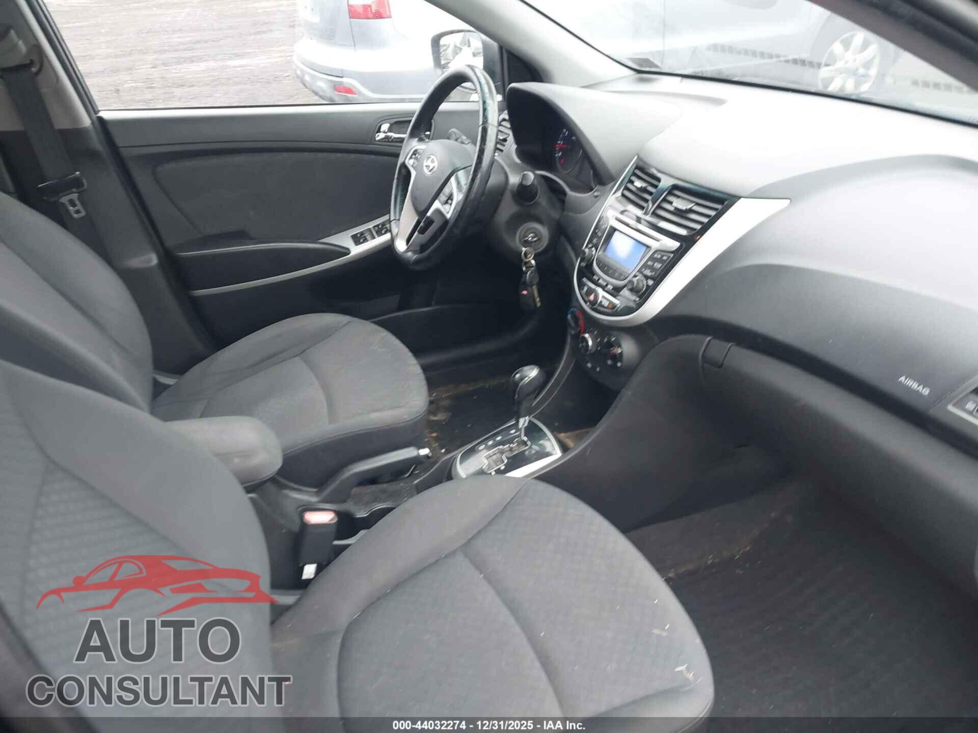 HYUNDAI ACCENT 2013 - KMHCU5AE2DU105609
