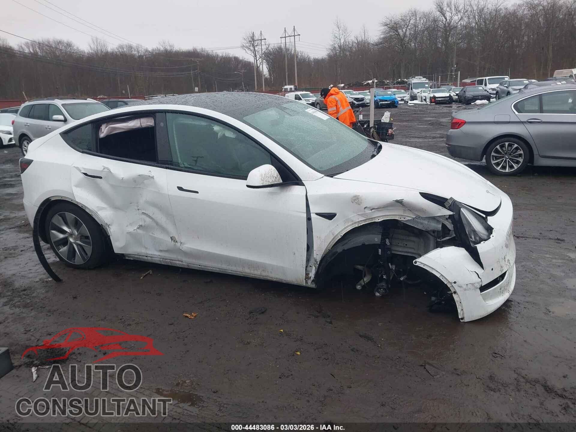 TESLA MODEL Y 2022 - 7SAYGDEE3NF320743