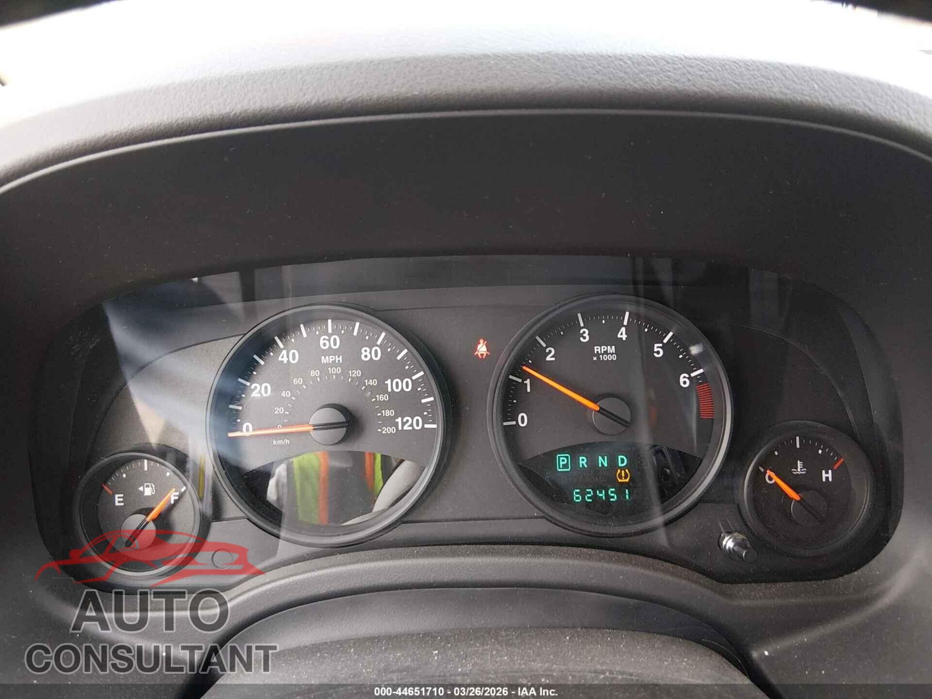 JEEP COMPASS 2011 - 1J4NF1FB8BD278525