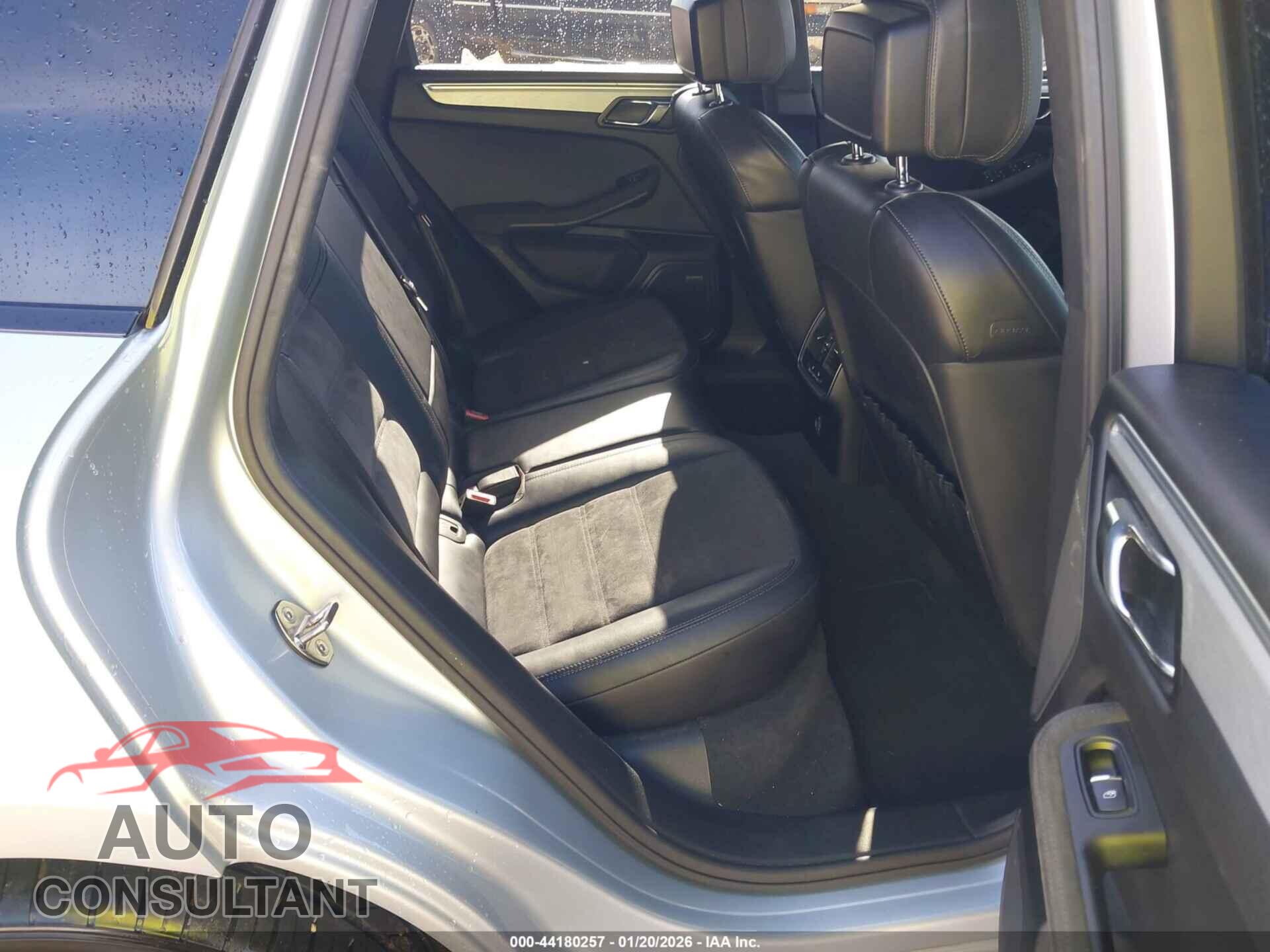 PORSCHE MACAN 2017 - WP1AG2A52HLB53607