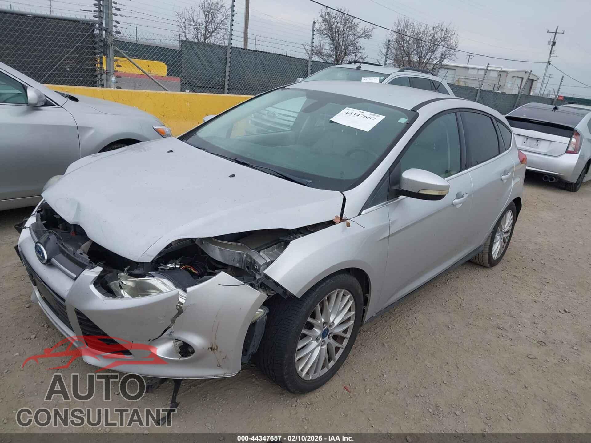 FORD FOCUS 2012 - 1FAHP3M26CL237385